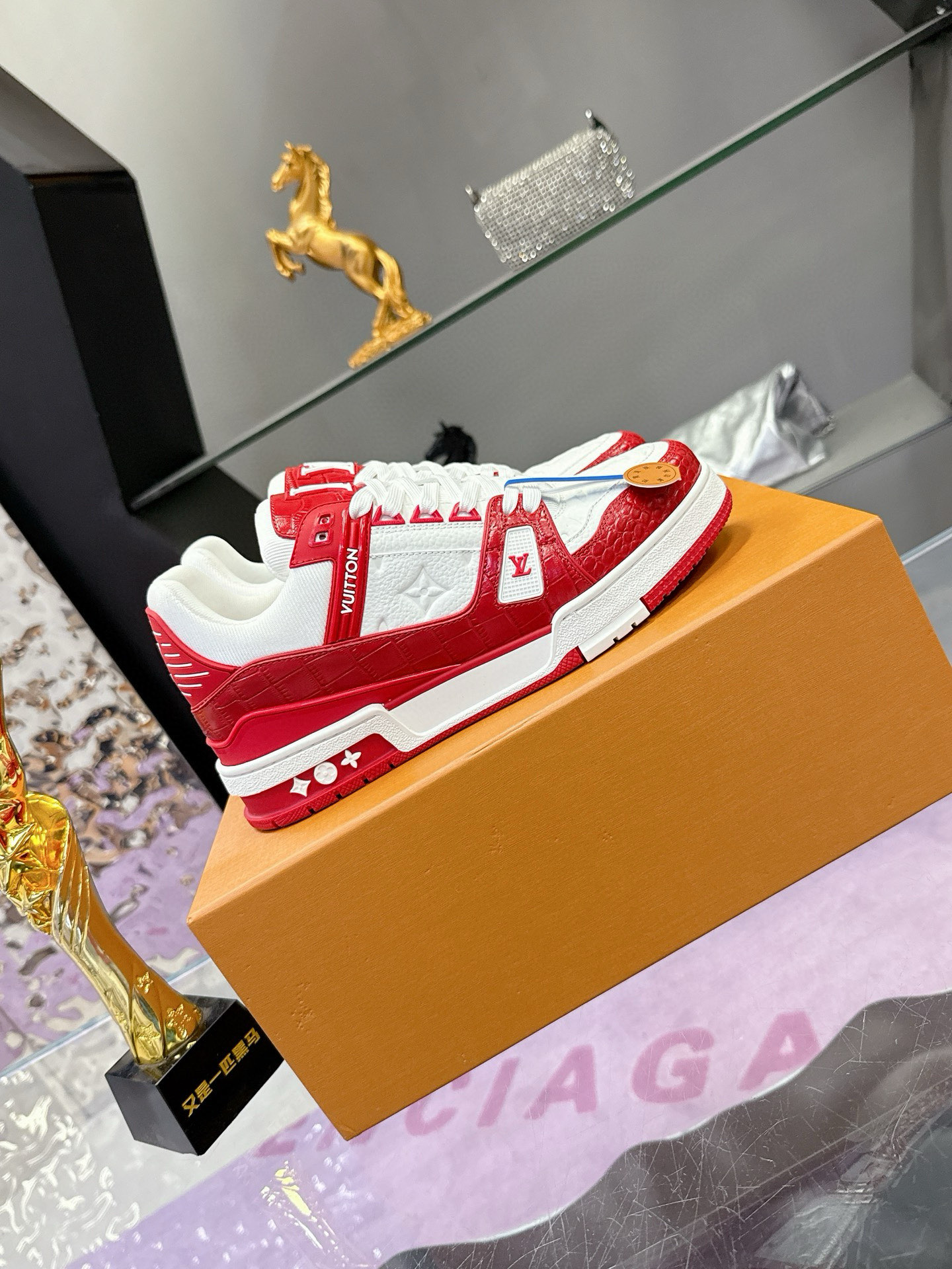 LV shoe