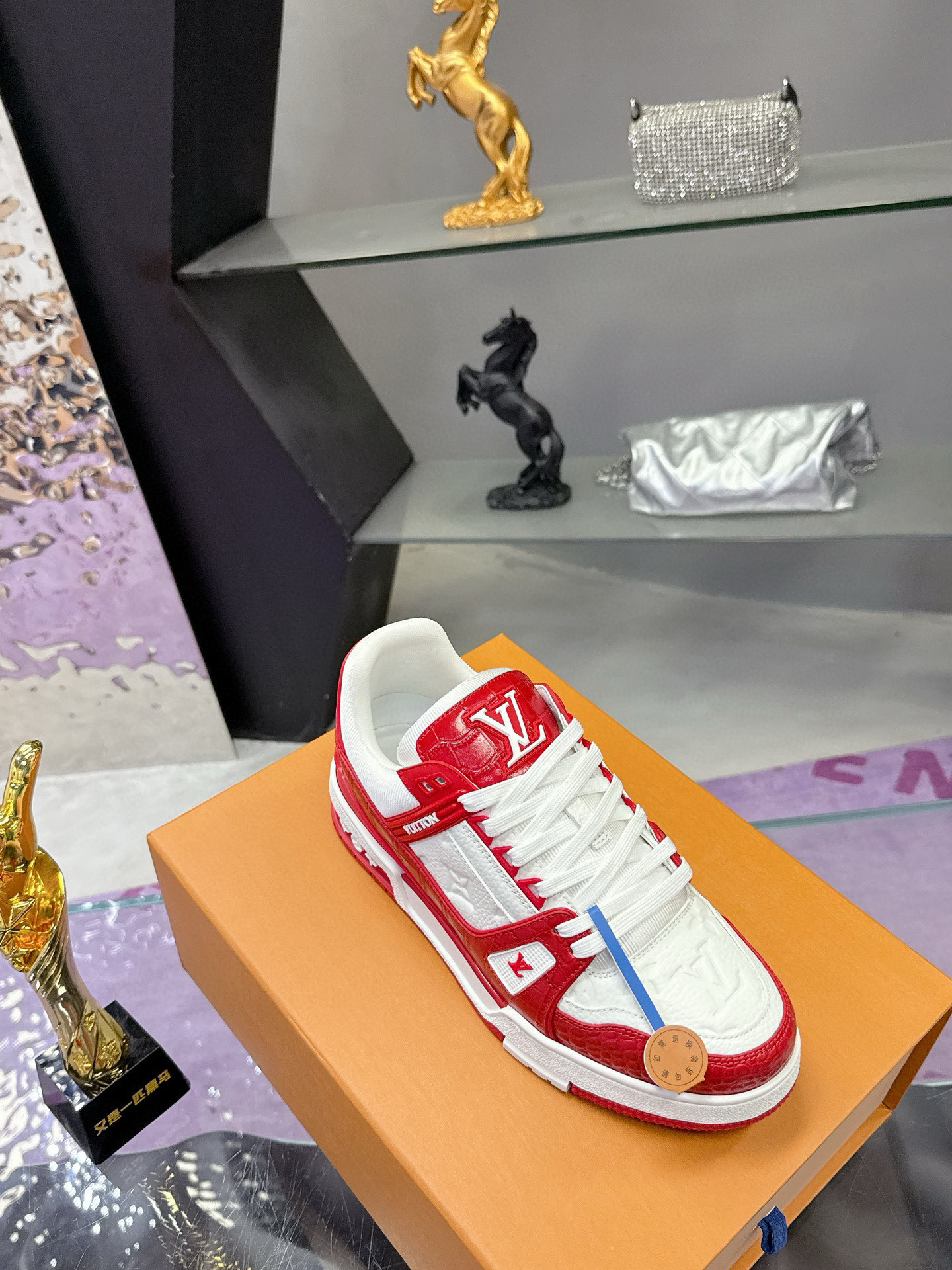 LV shoe