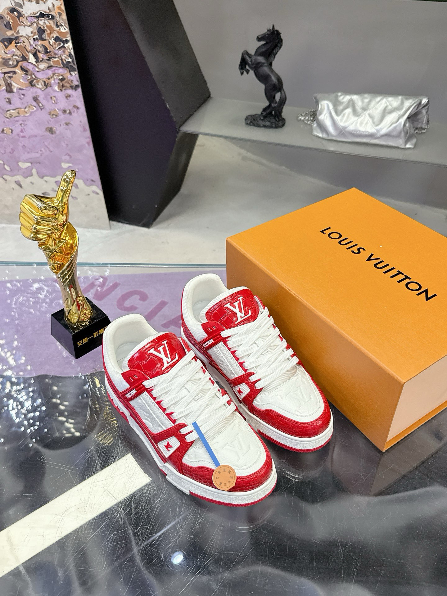LV shoe