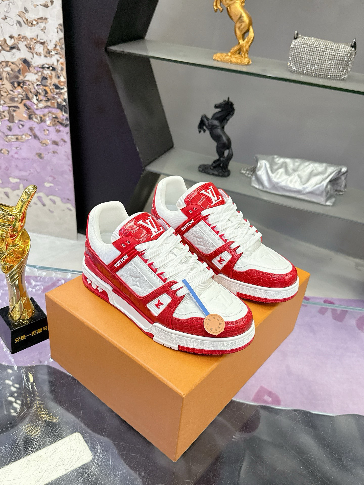 LV shoe