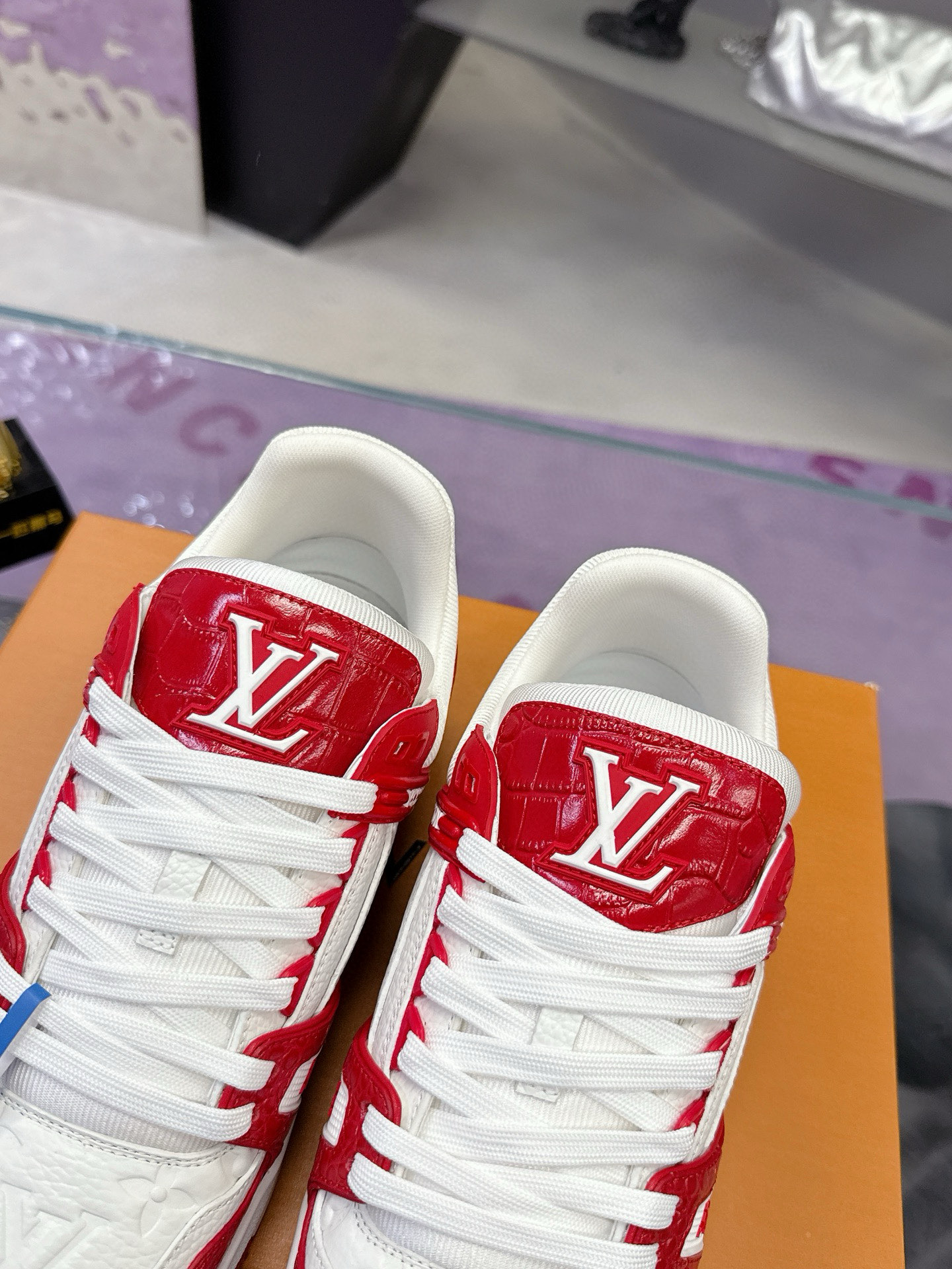 LV shoe