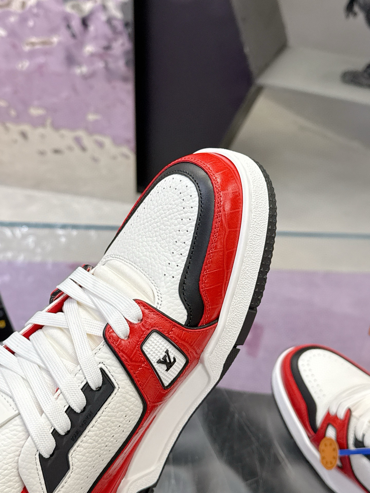 LV shoe