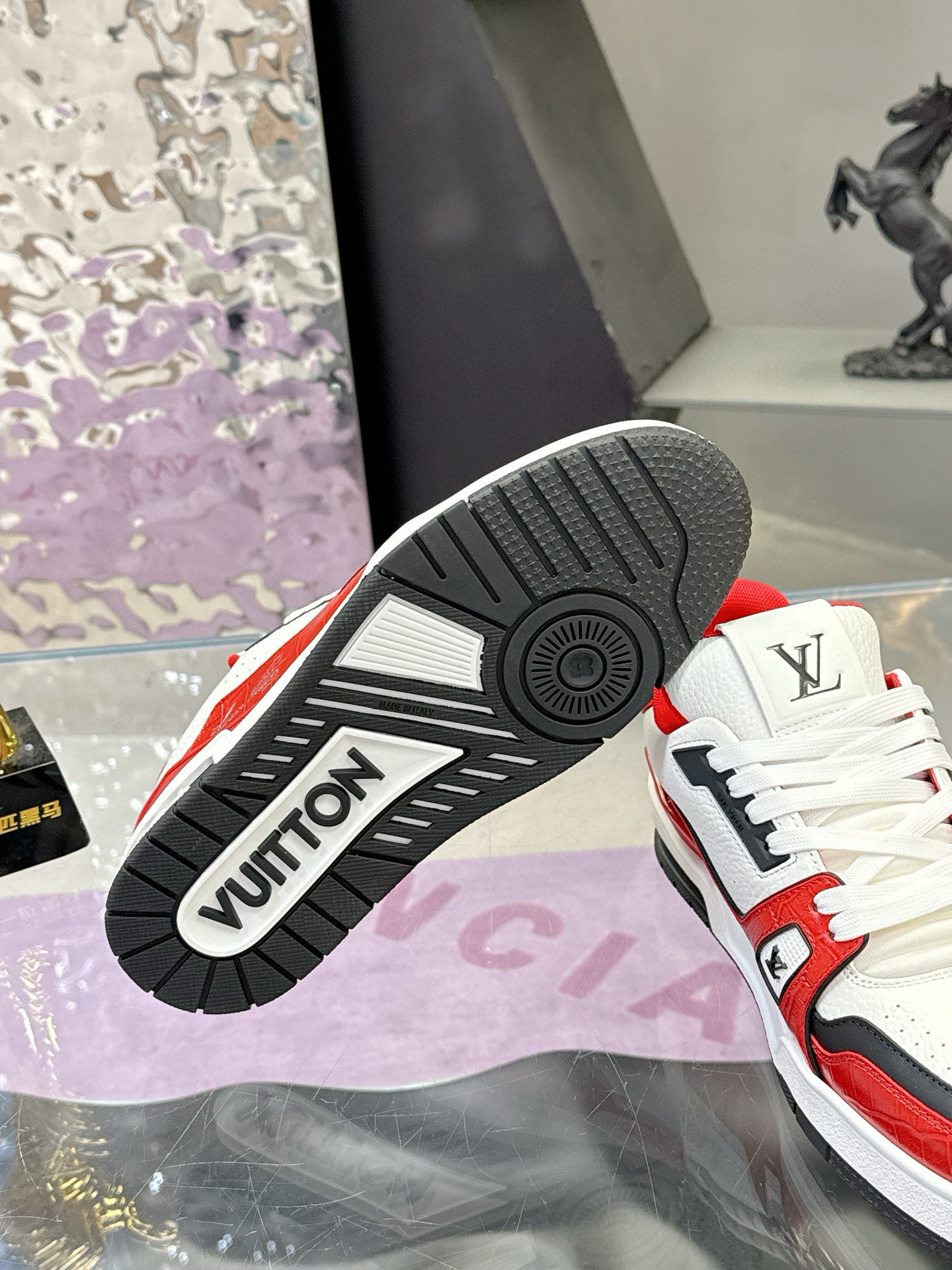 LV shoe