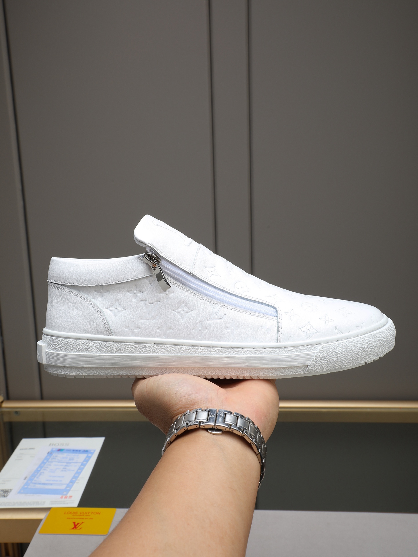 LV shoe