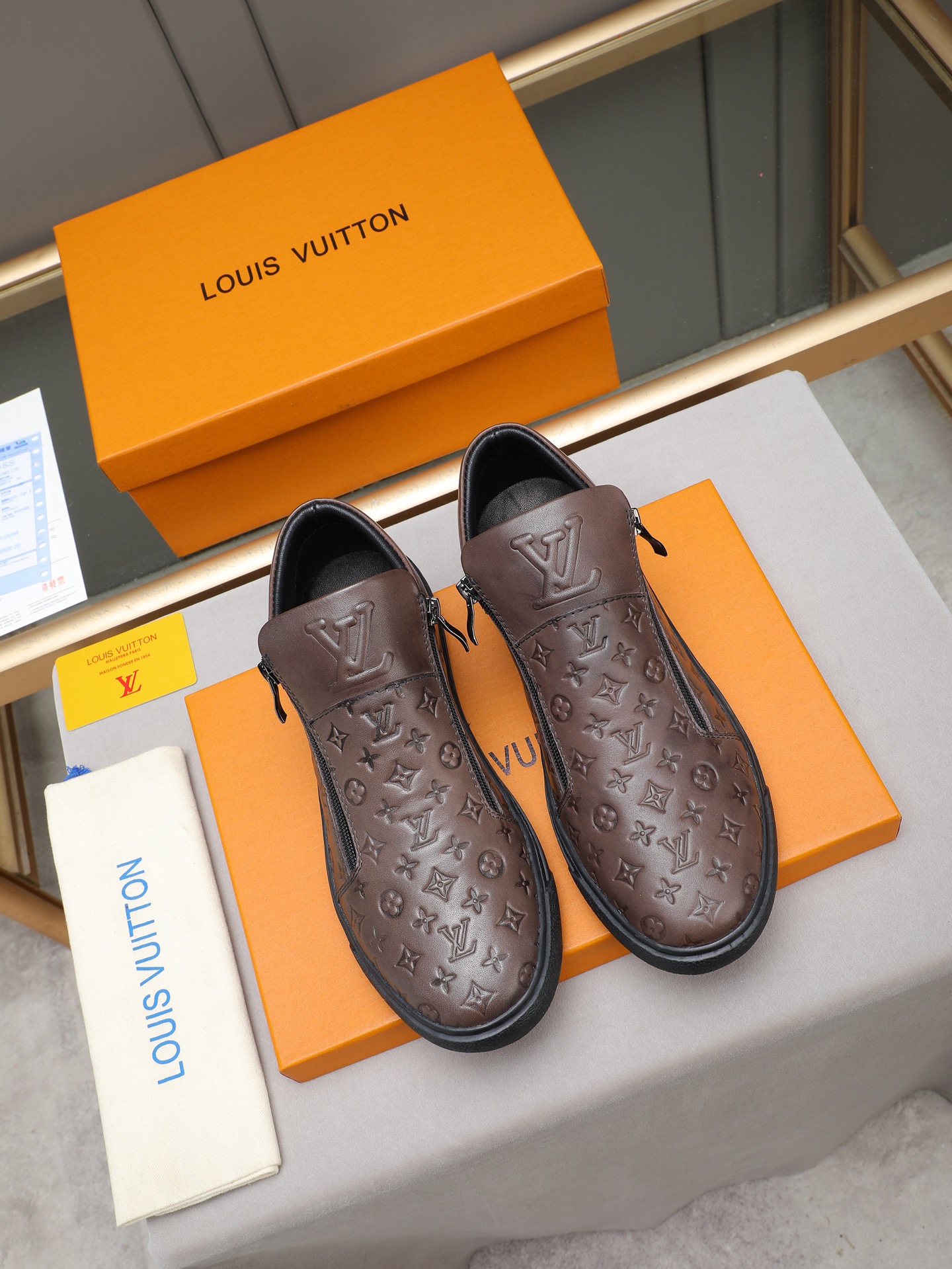 LV shoe