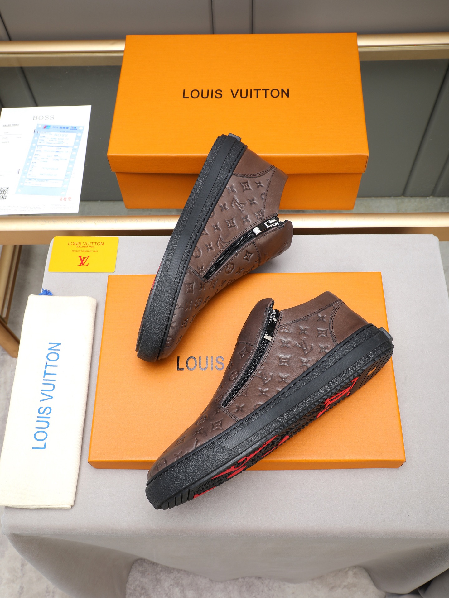 LV shoe