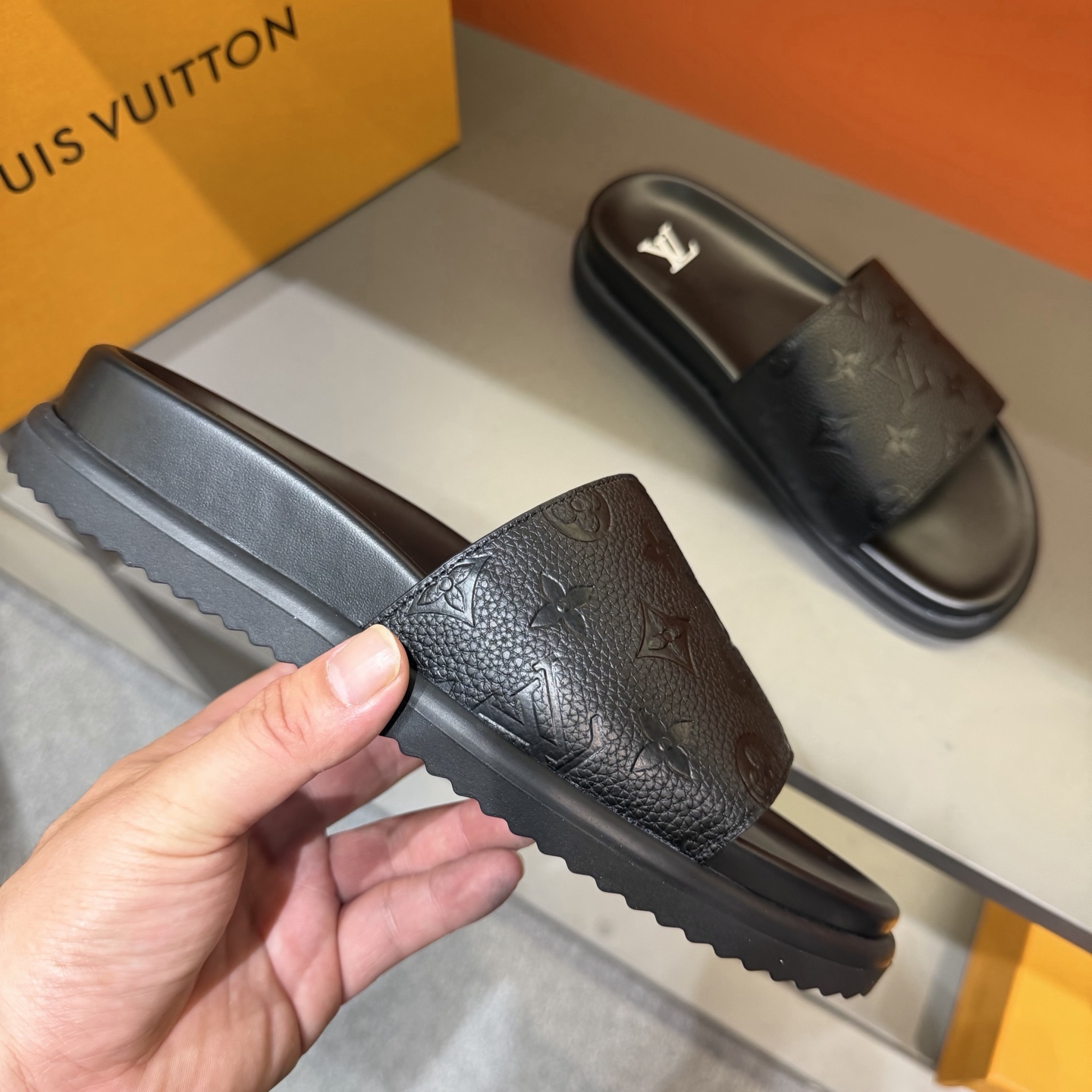LV shoe