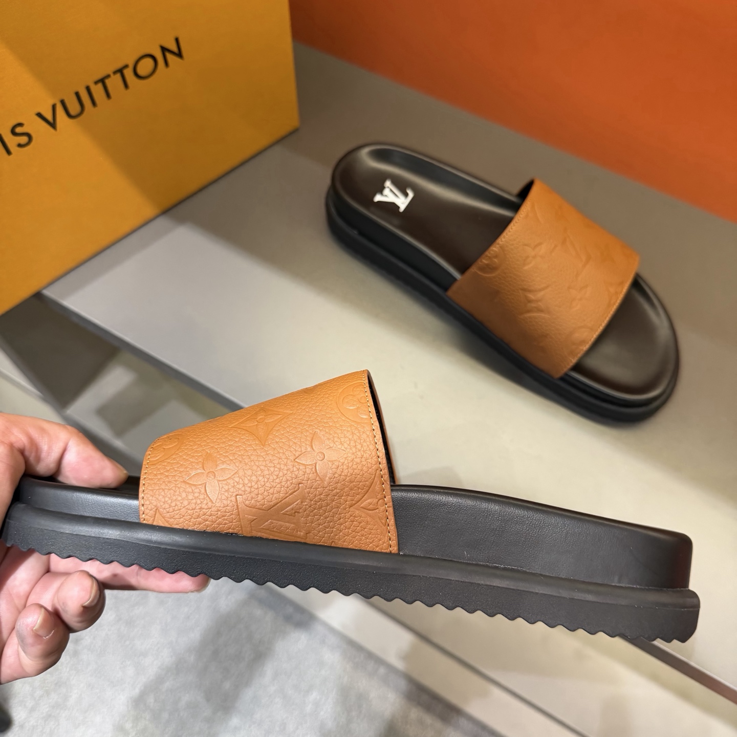 LV shoe