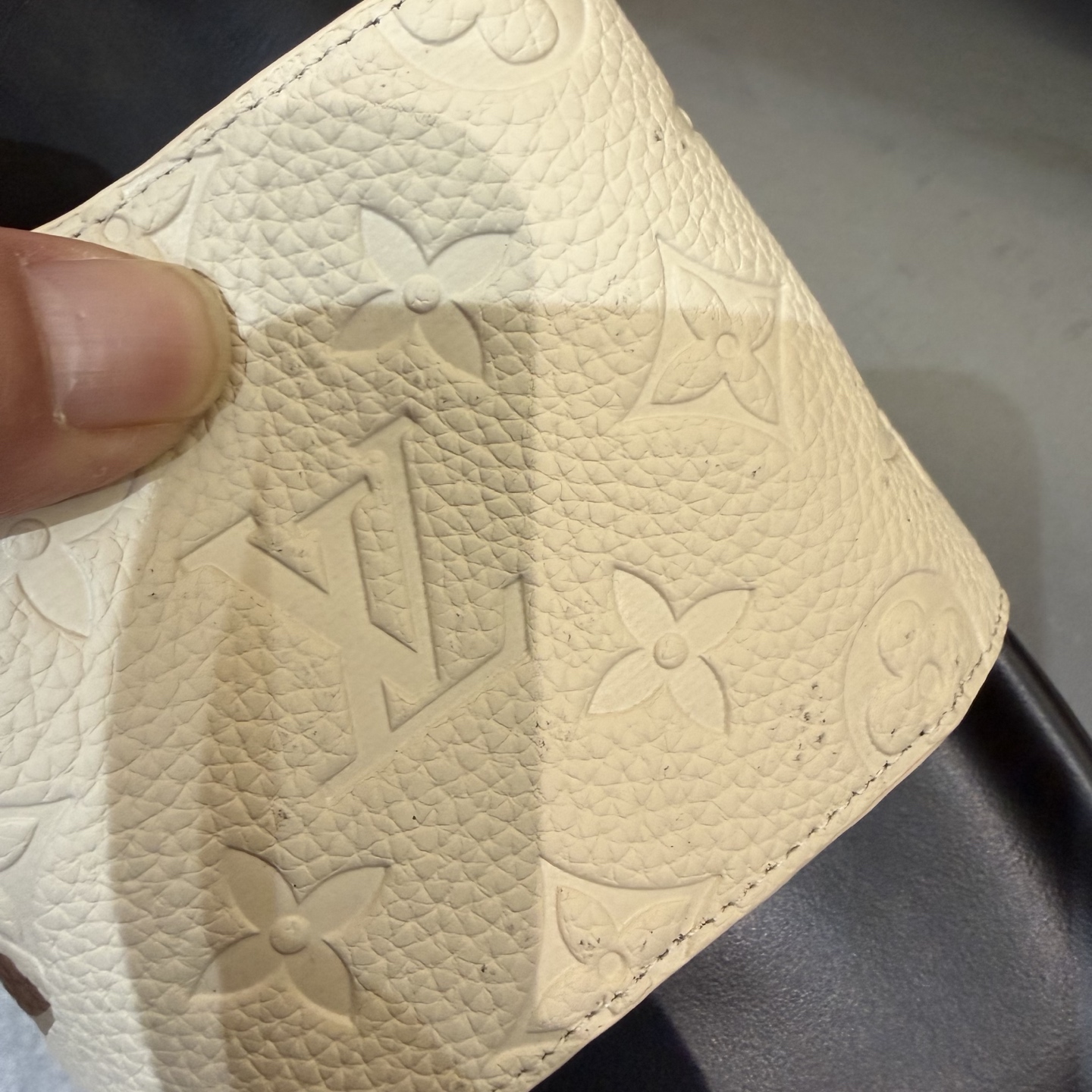 LV shoe