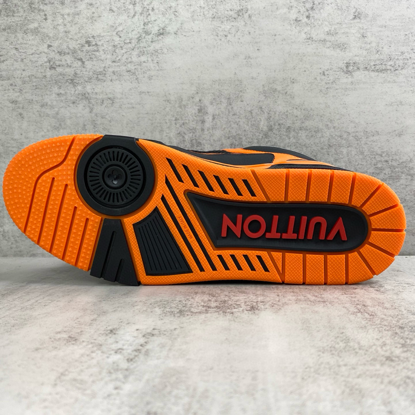 LV shoe