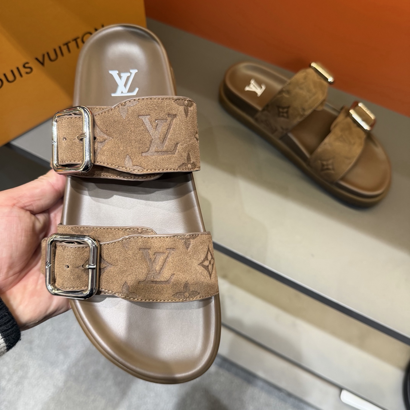 LV shoe