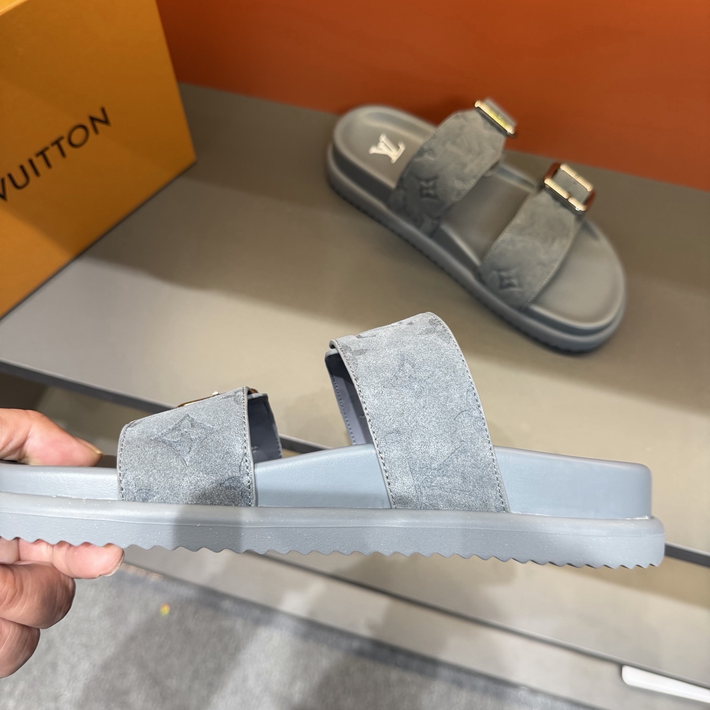 LV shoe