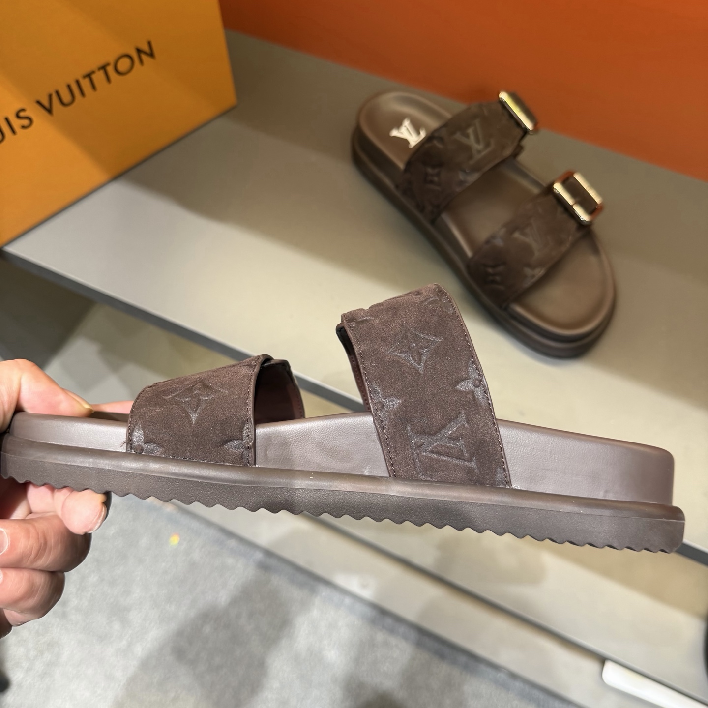 LV shoe