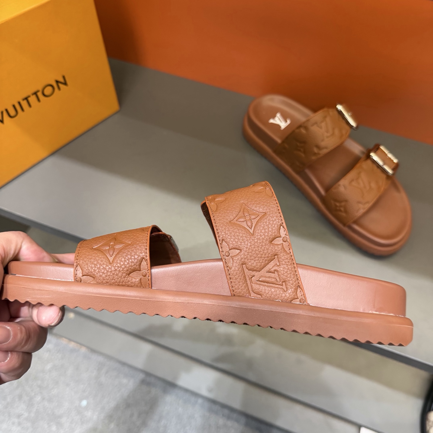 LV shoe