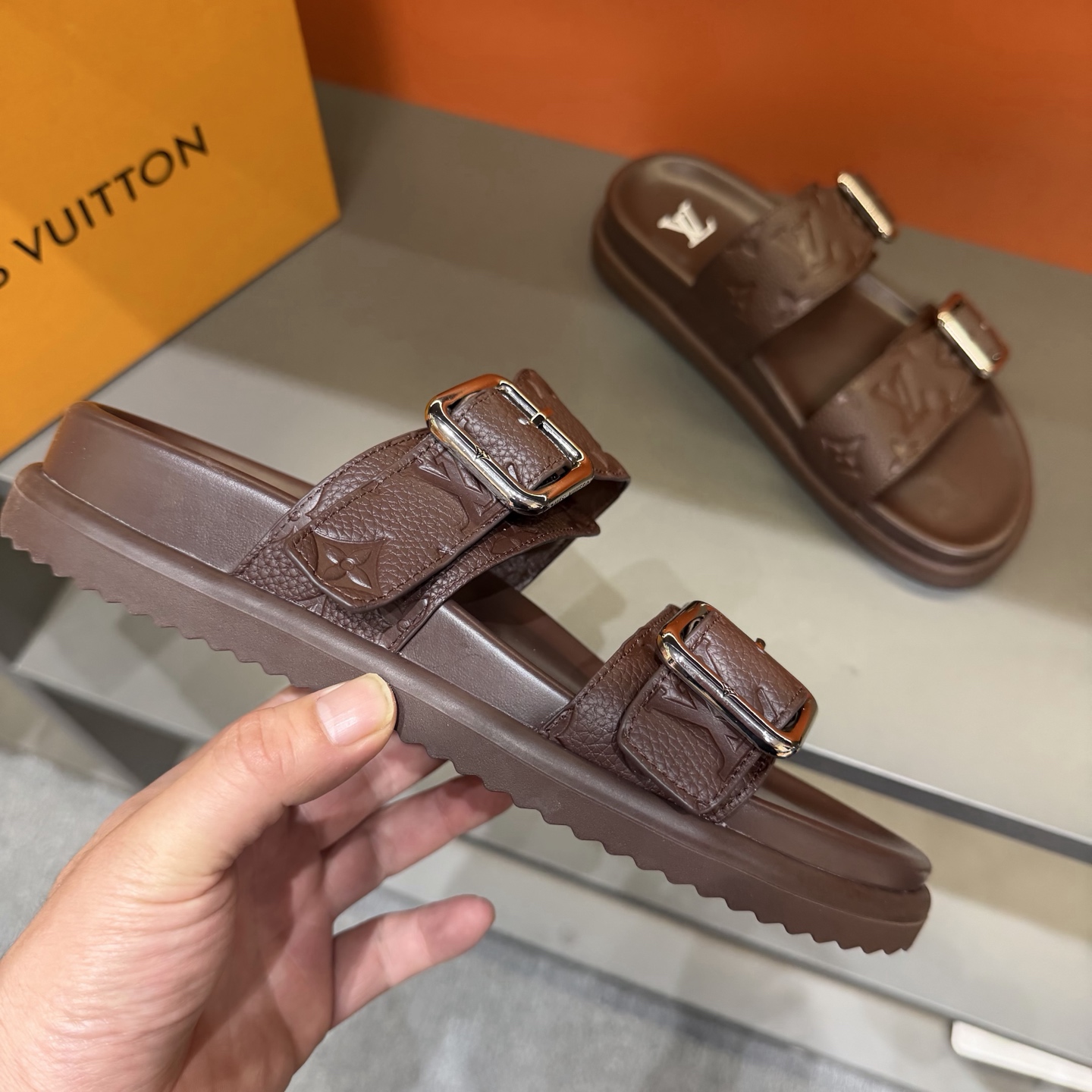 LV shoe