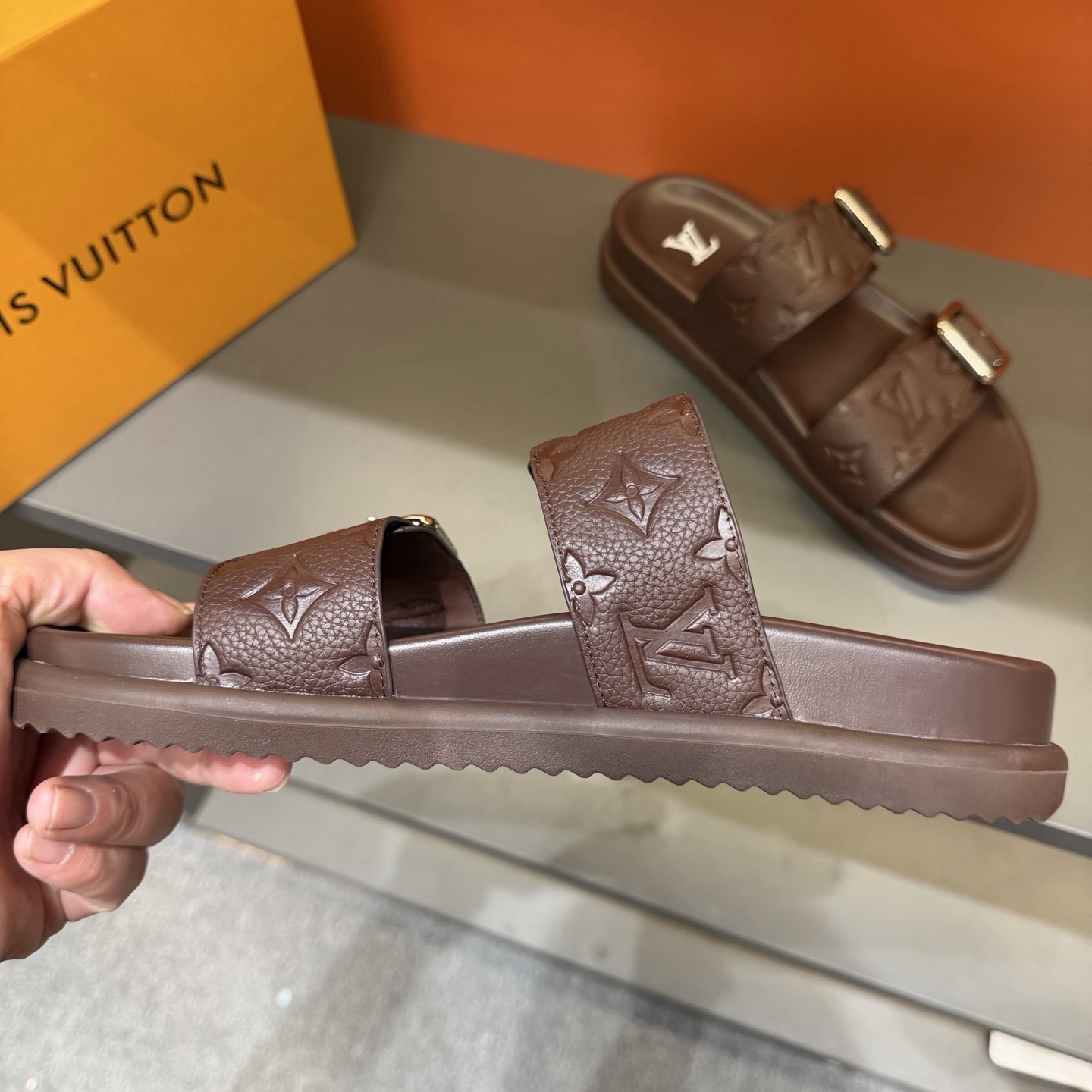 LV shoe