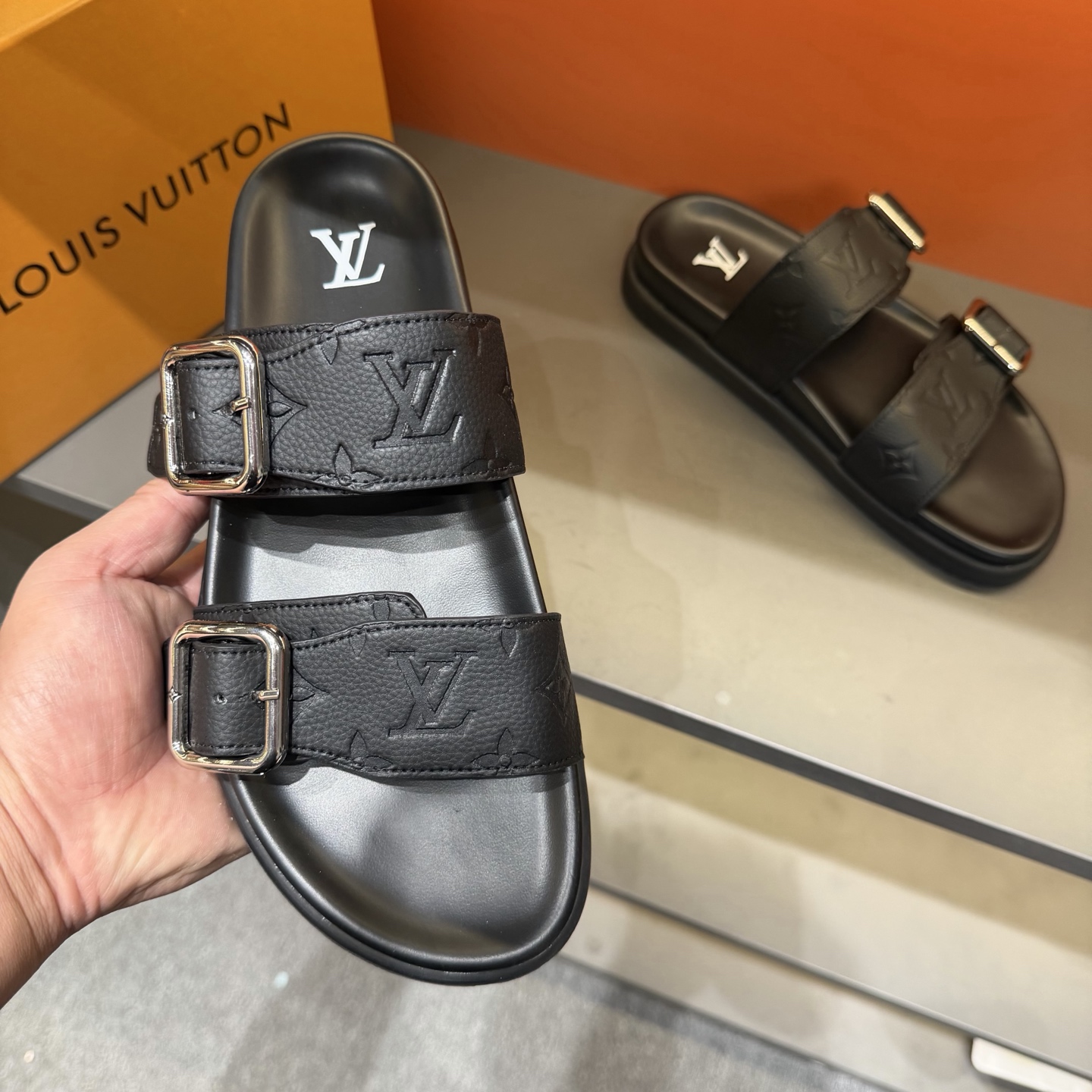 LV shoe