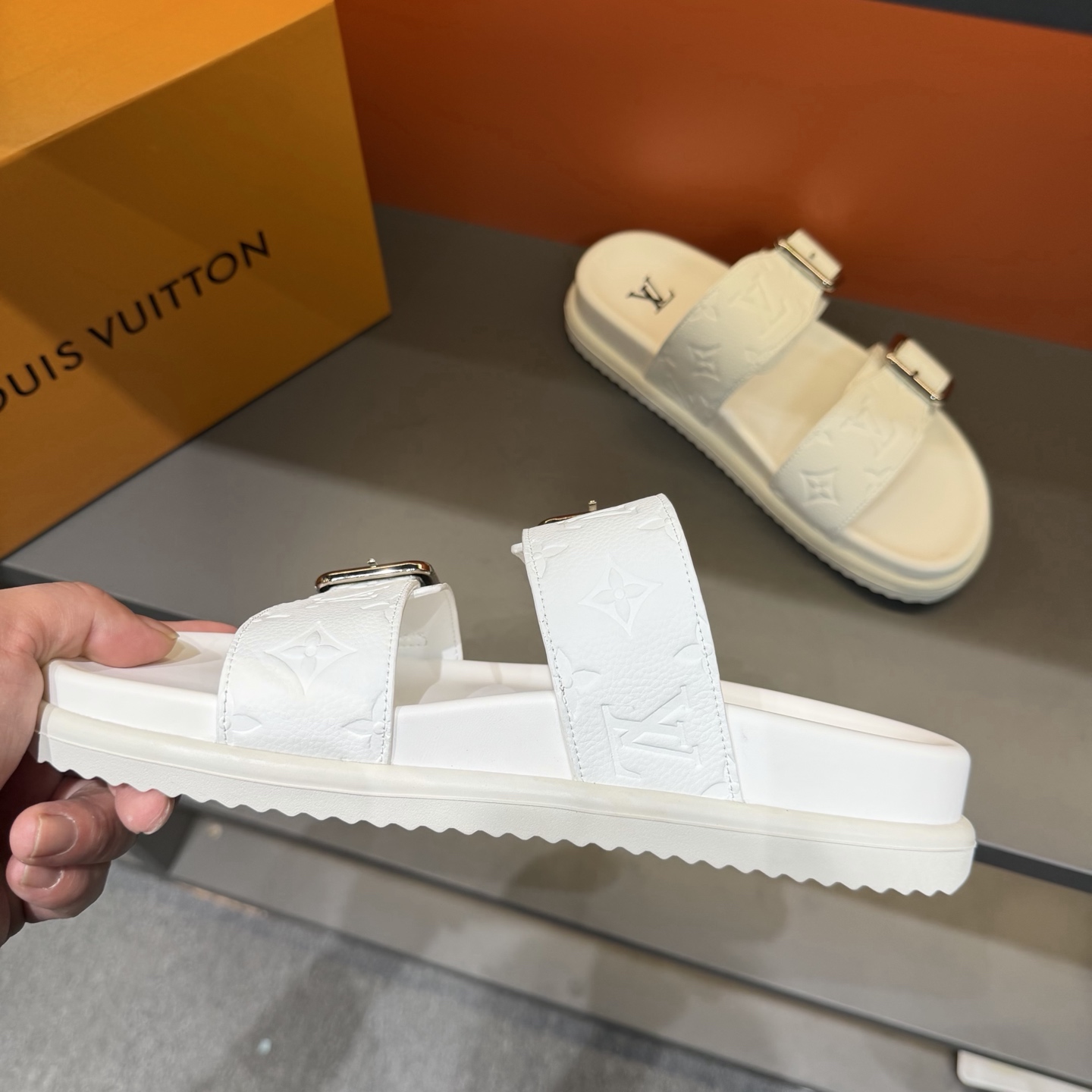LV shoe