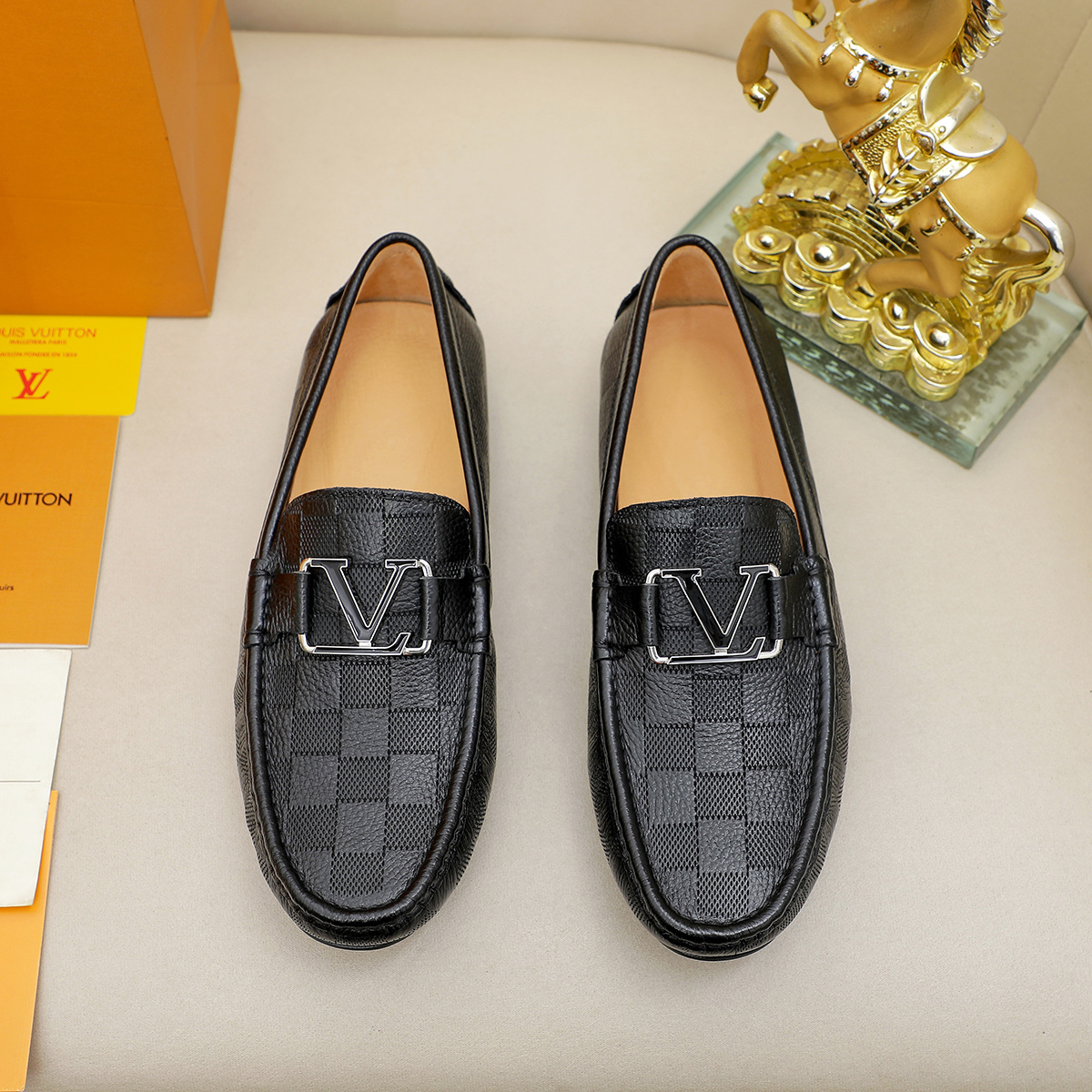 LV shoe
