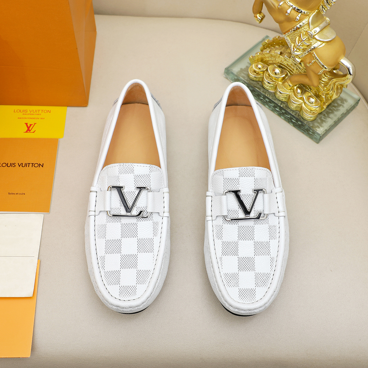 LV shoe