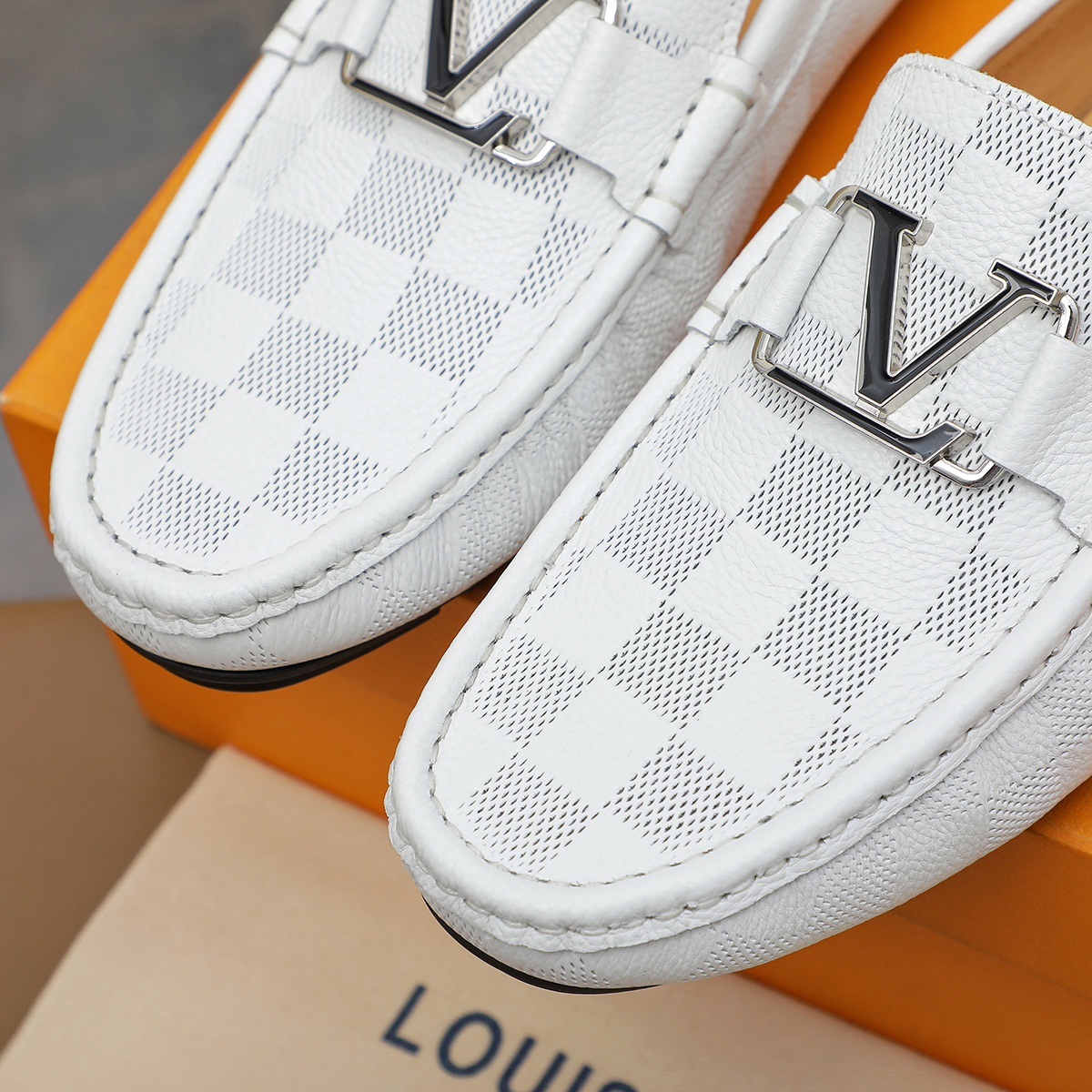 LV shoe