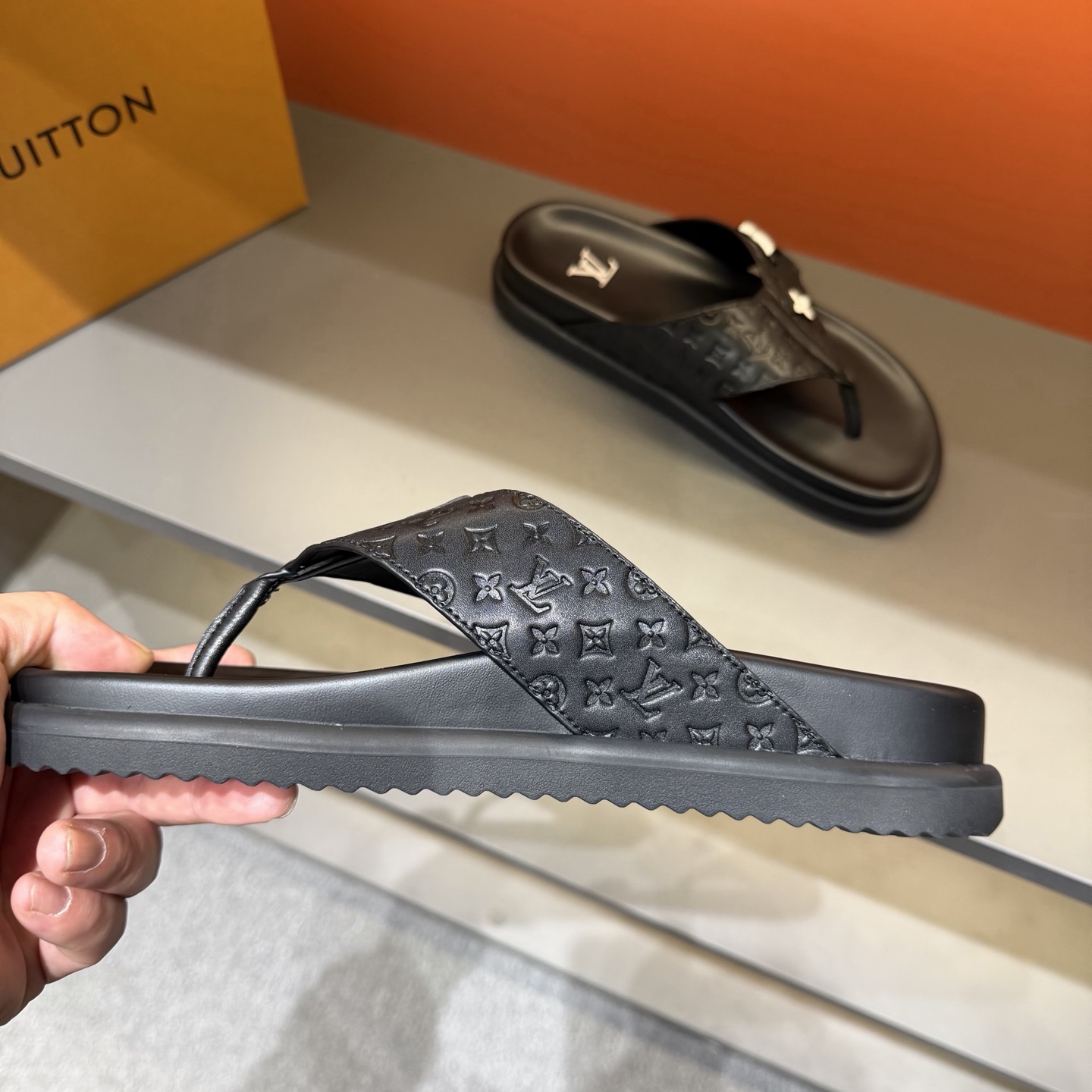 LV shoe