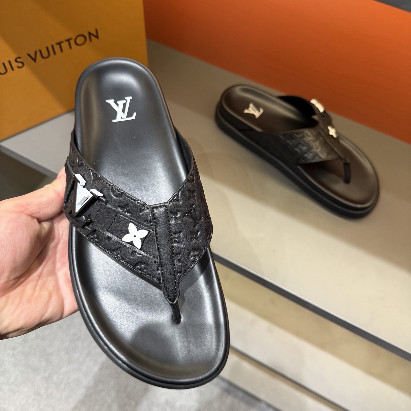 LV shoe