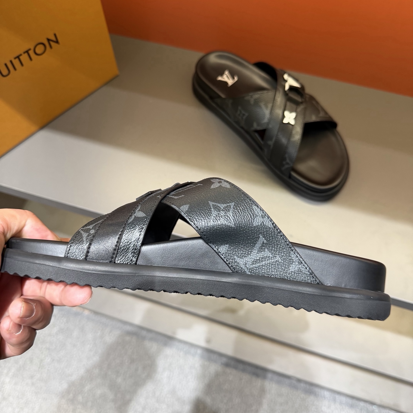 LV shoe