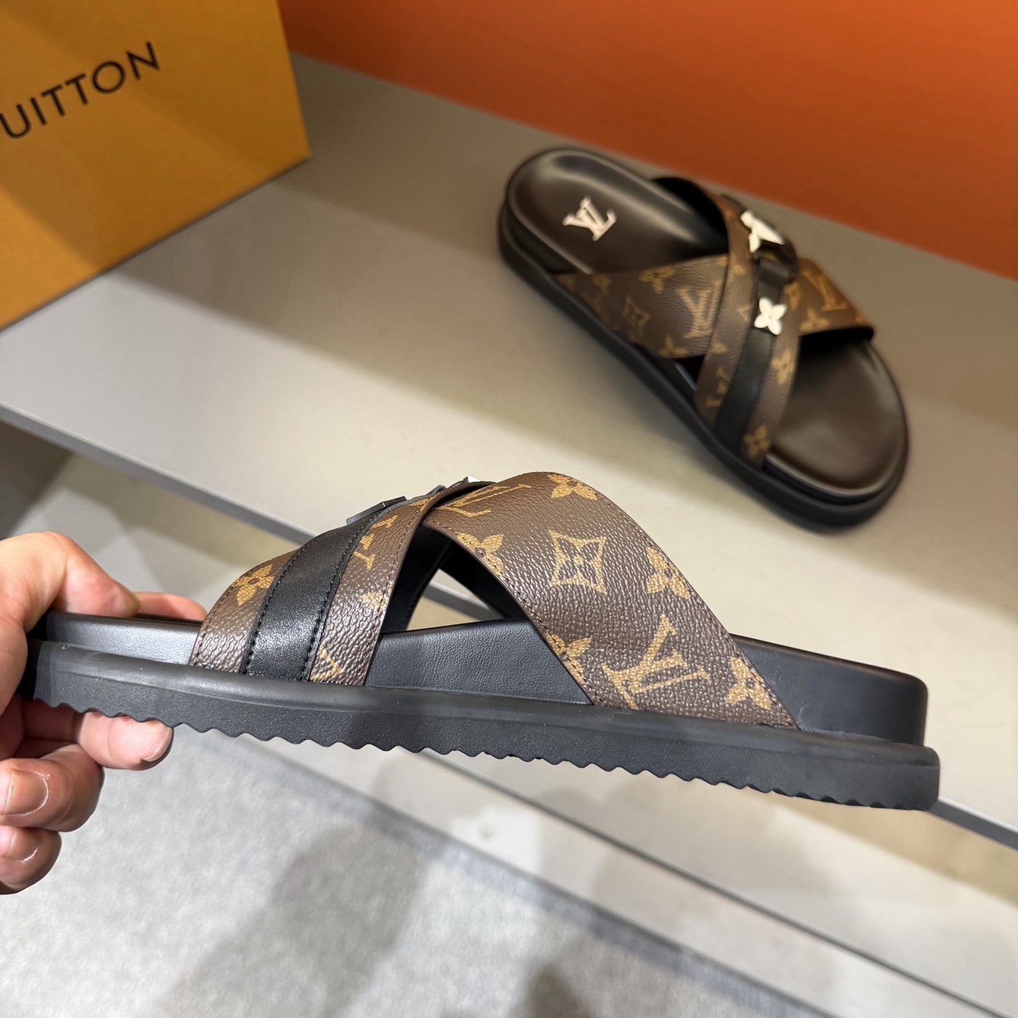LV shoe