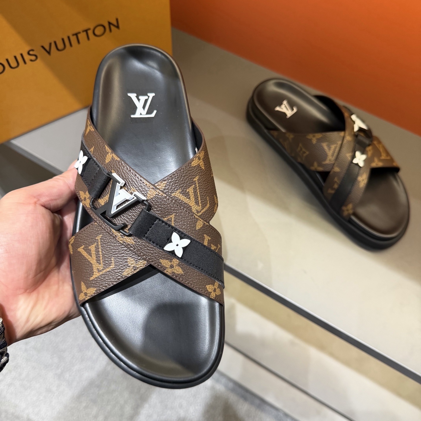 LV shoe