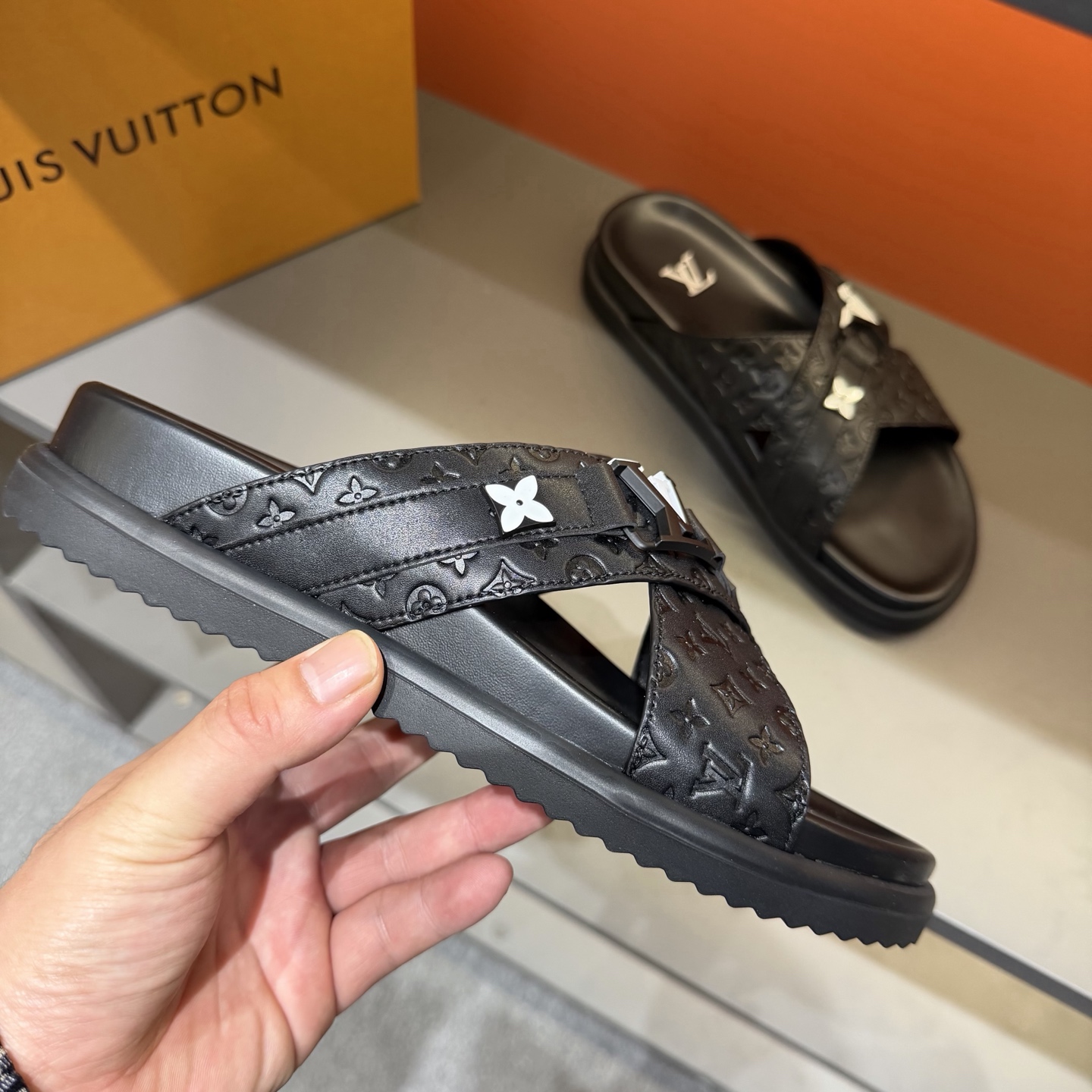 LV shoe