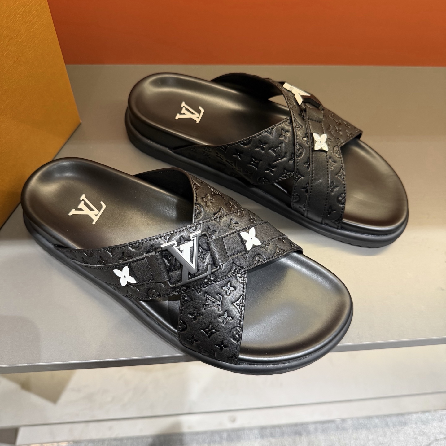 LV shoe