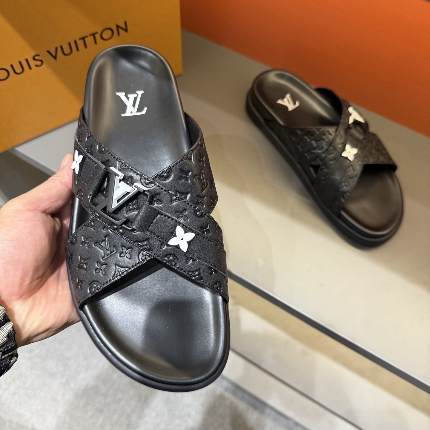 LV shoe