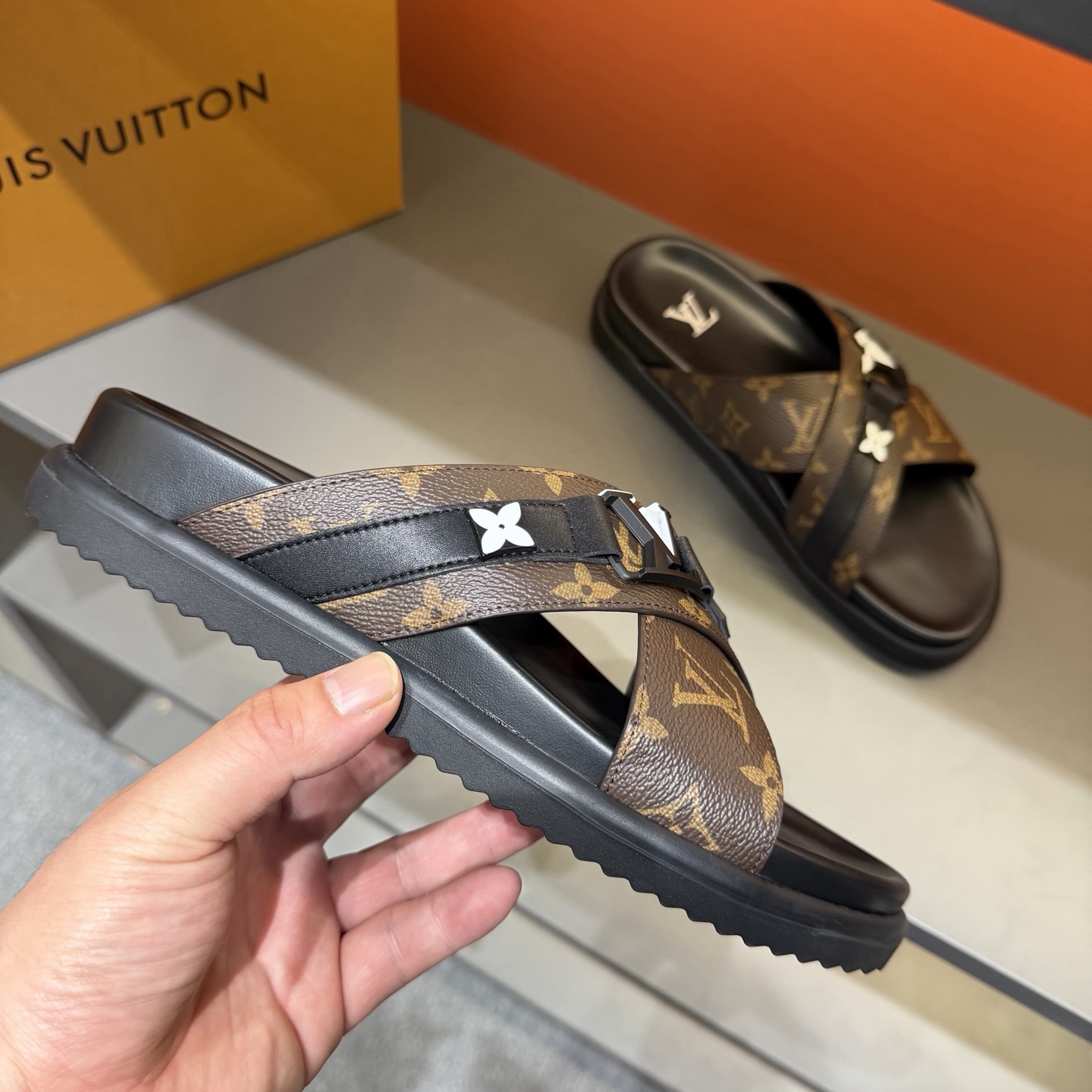 LV shoe