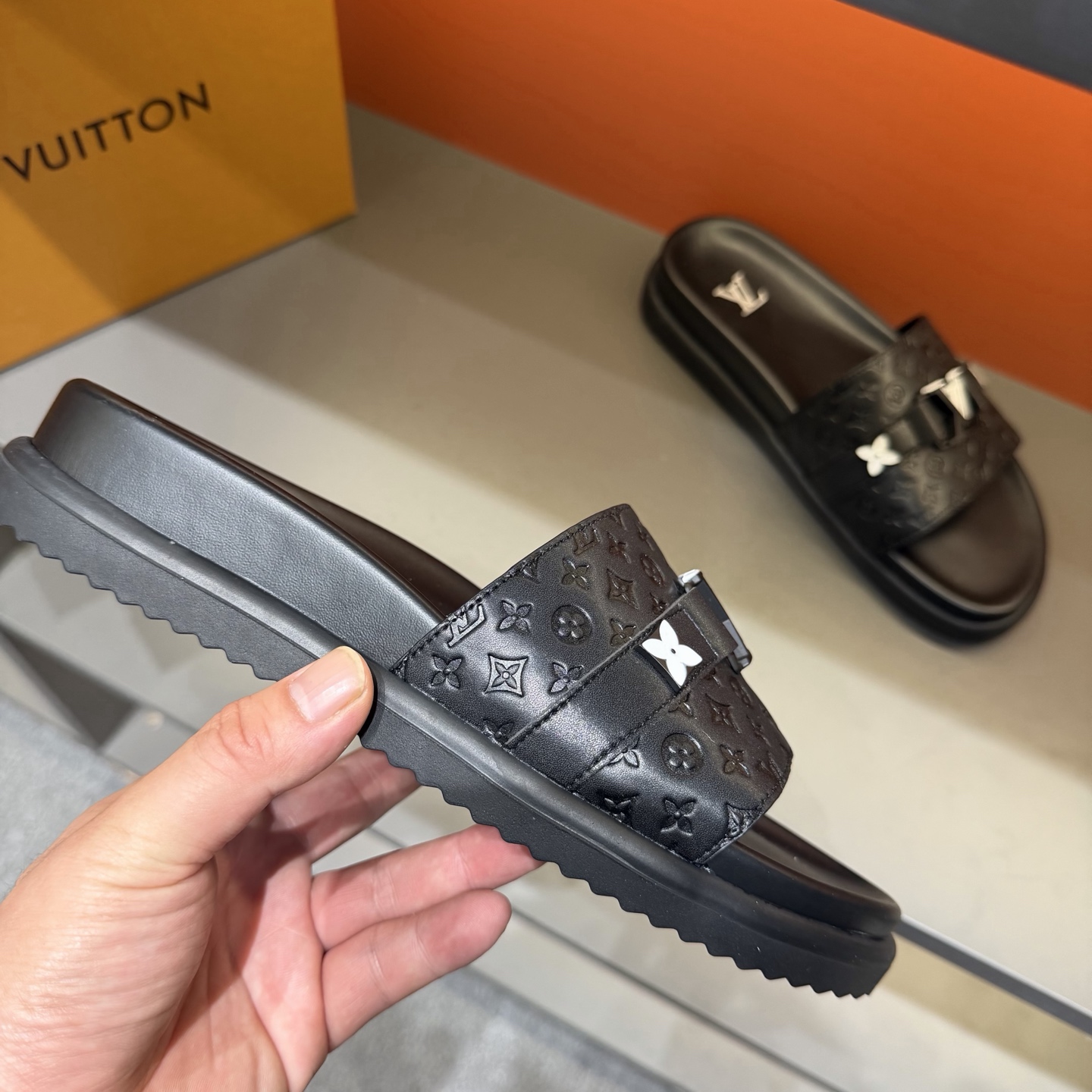 LV shoe