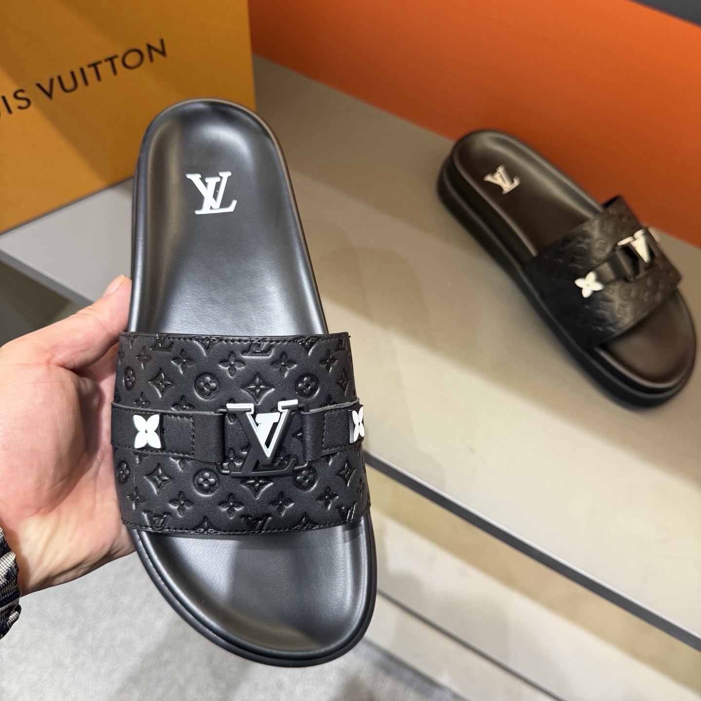 LV shoe