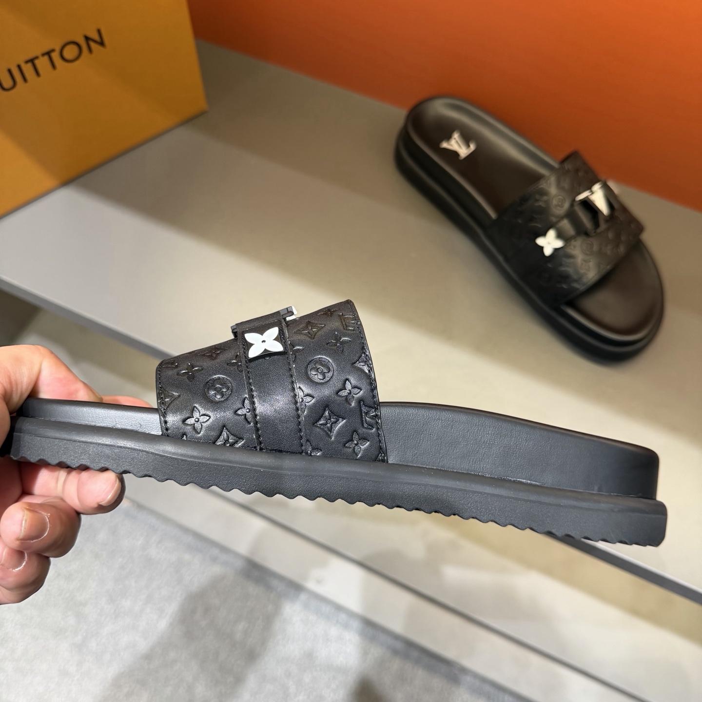 LV shoe