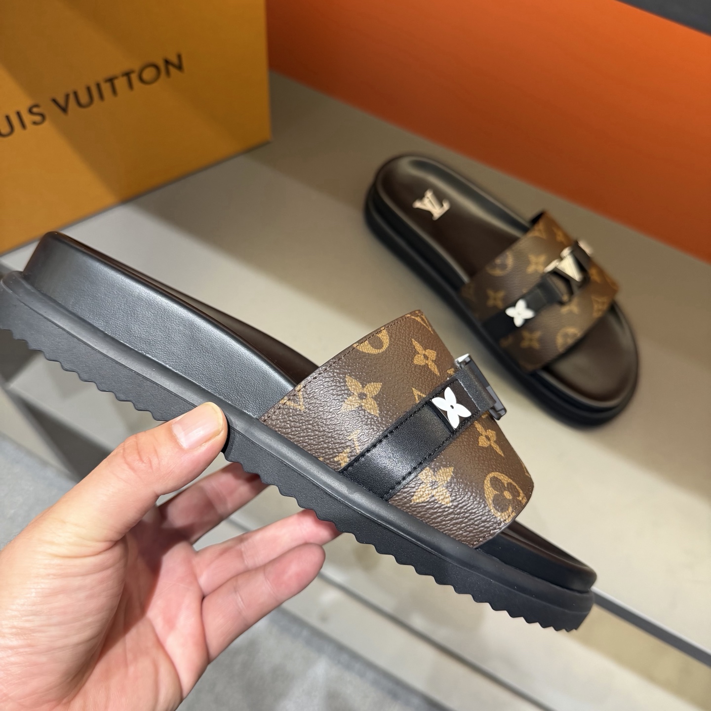 LV shoe