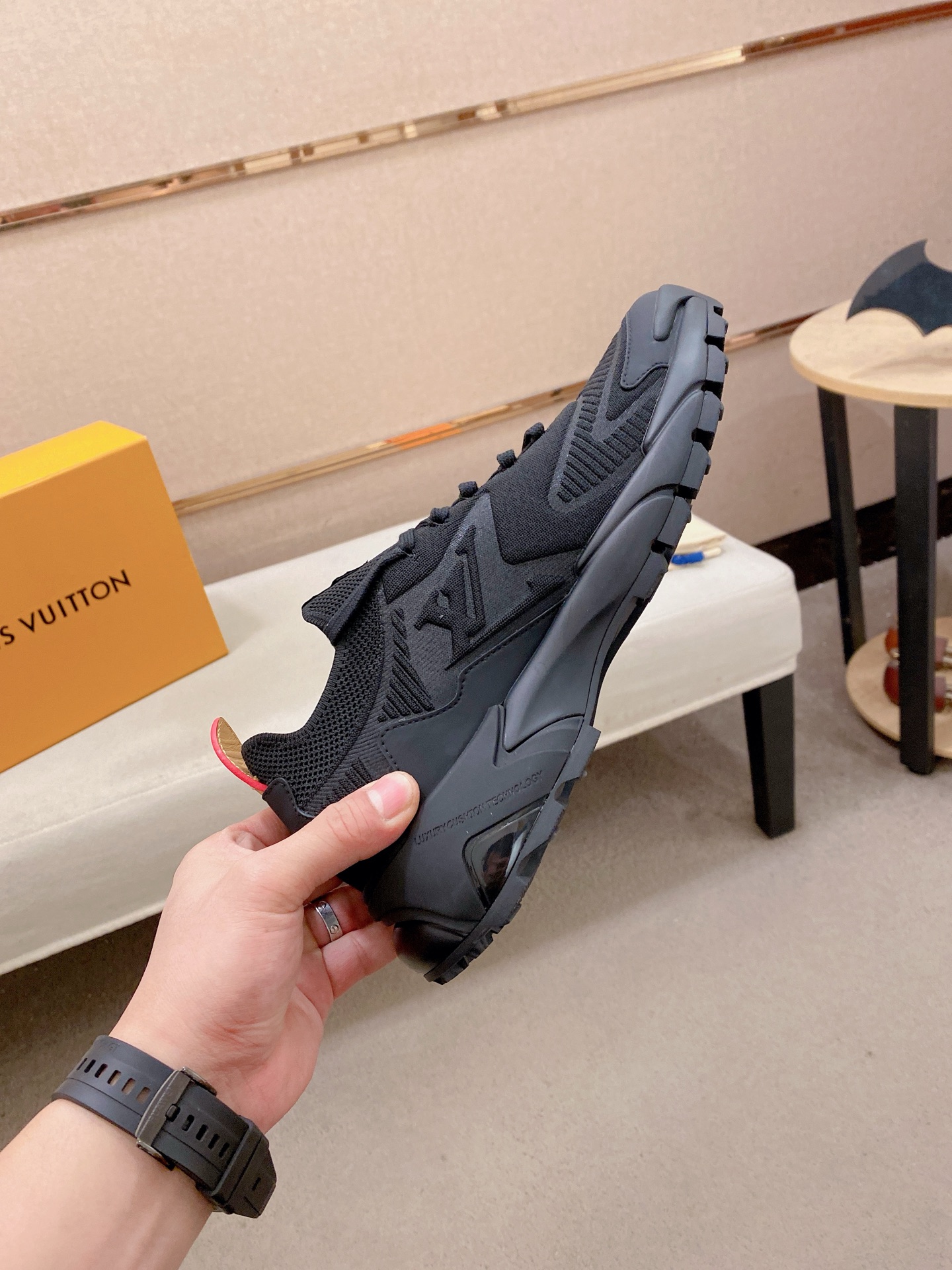 LV shoe