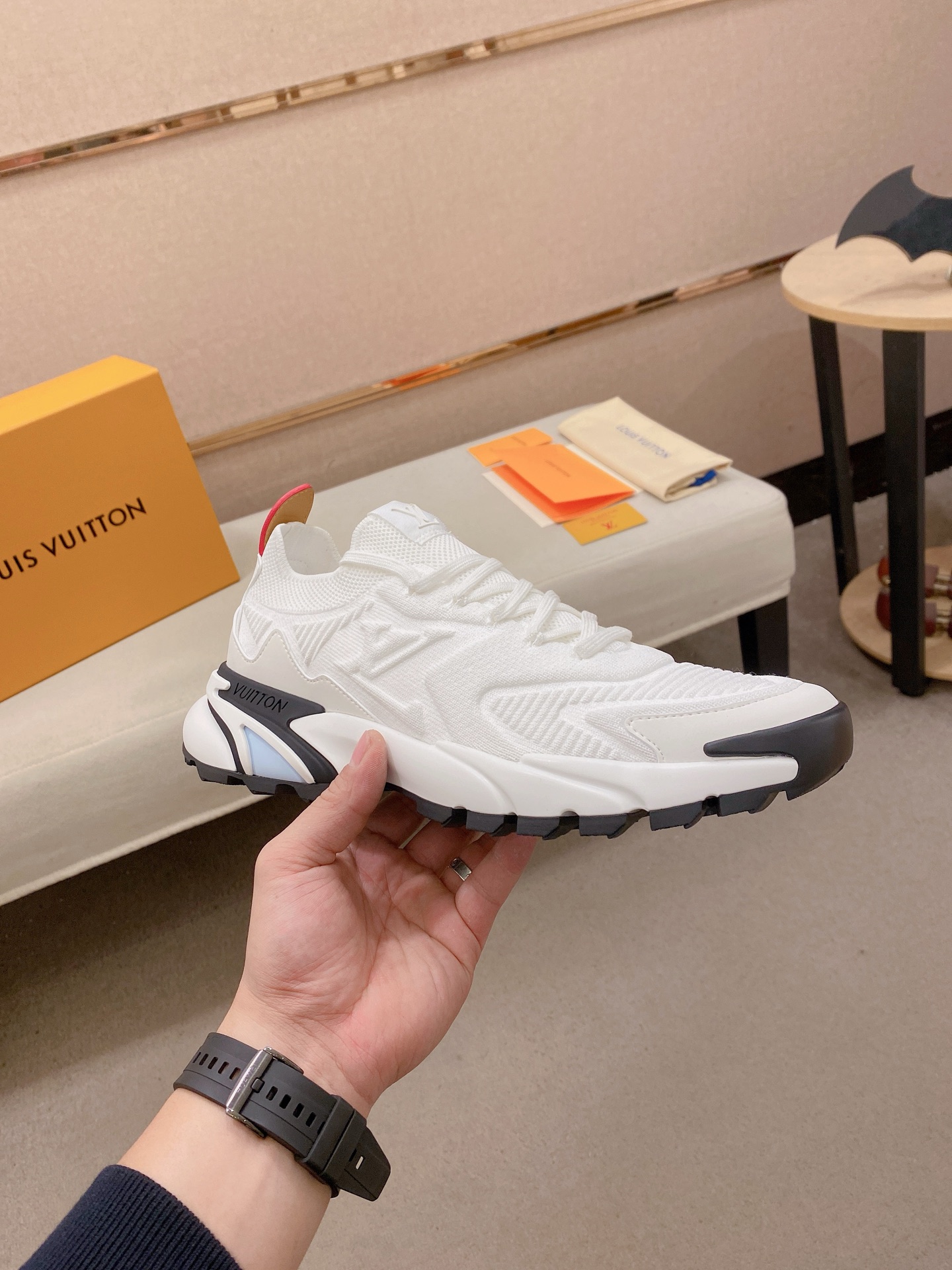 LV shoe