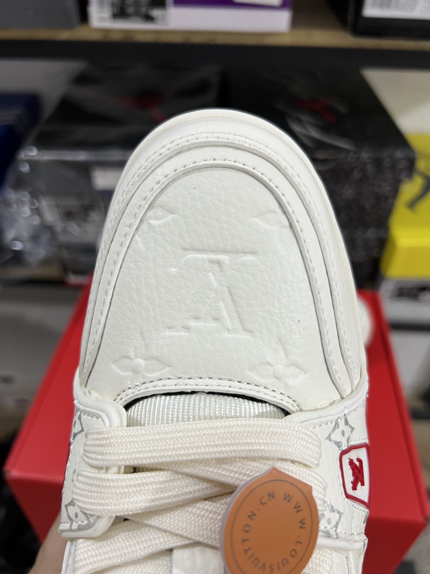 LV shoe