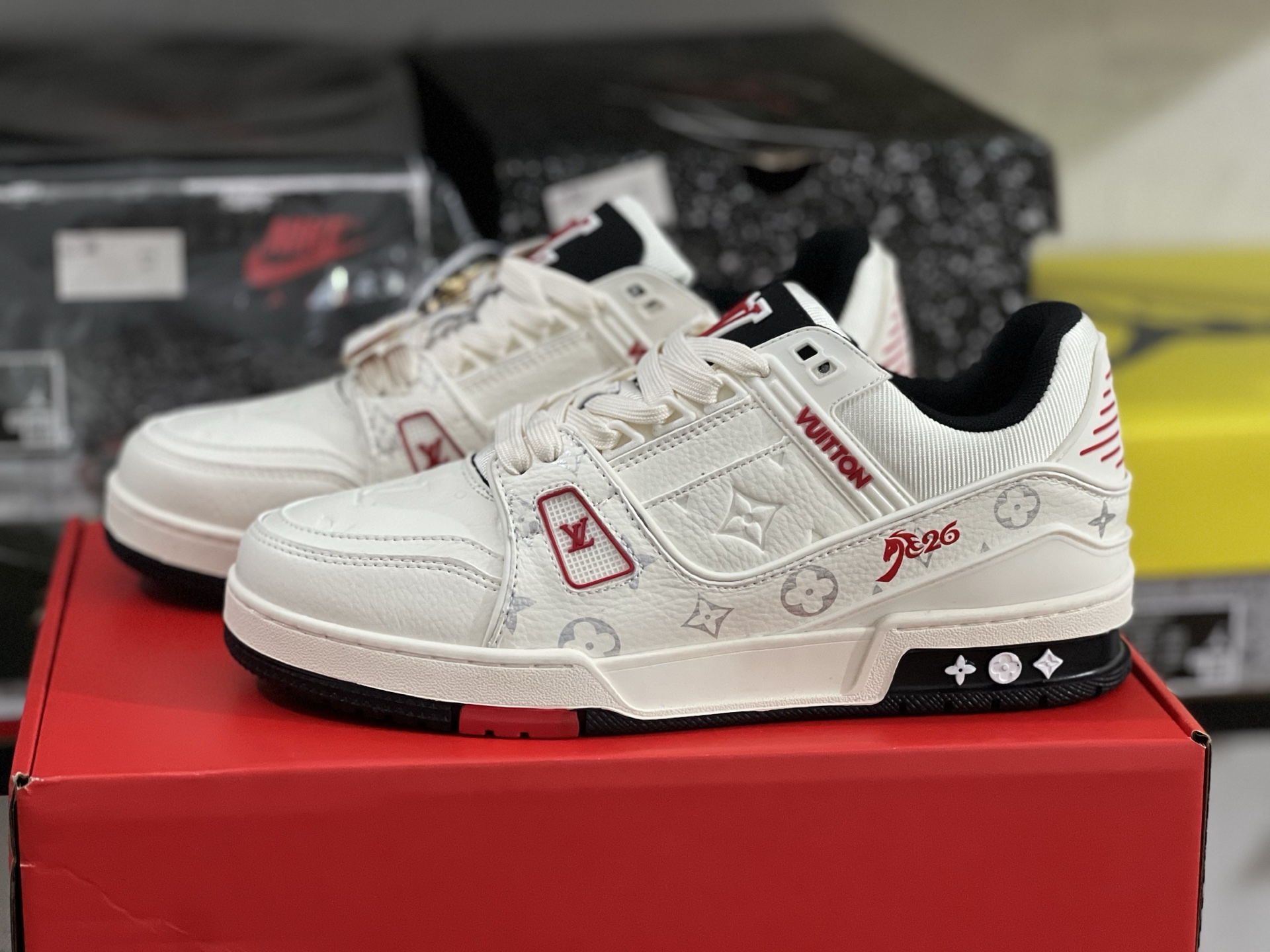 LV shoe
