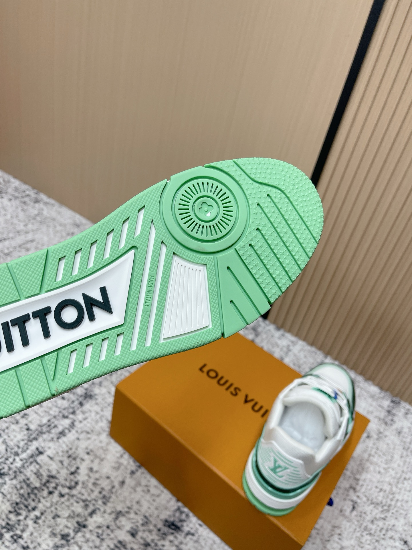 LV shoe
