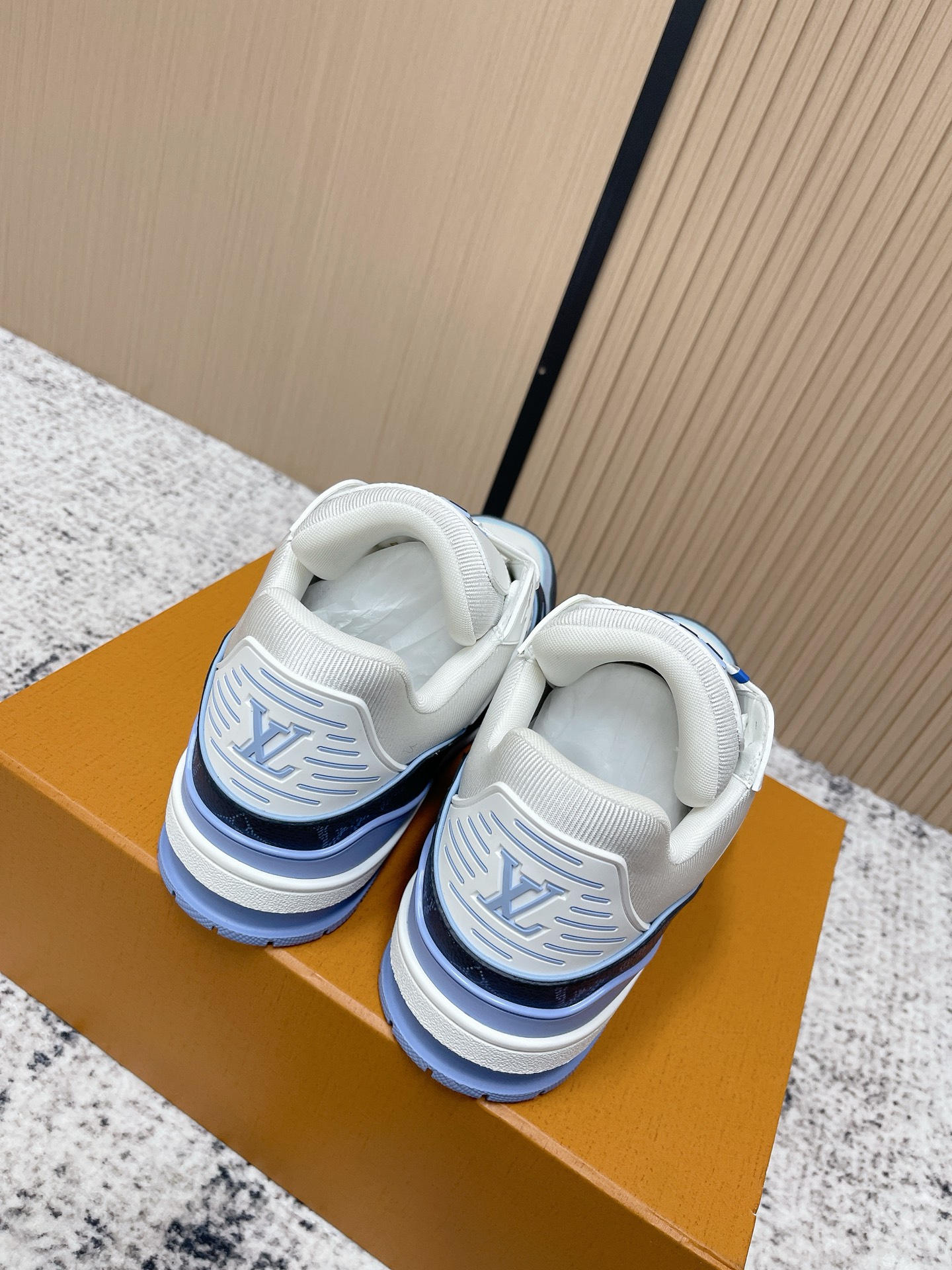 LV shoe