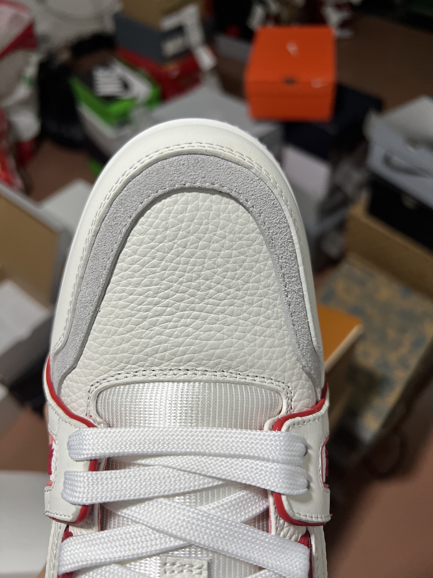 LV shoe