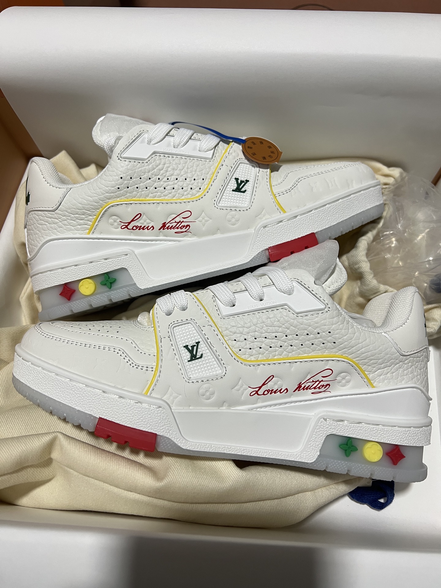 LV shoe
