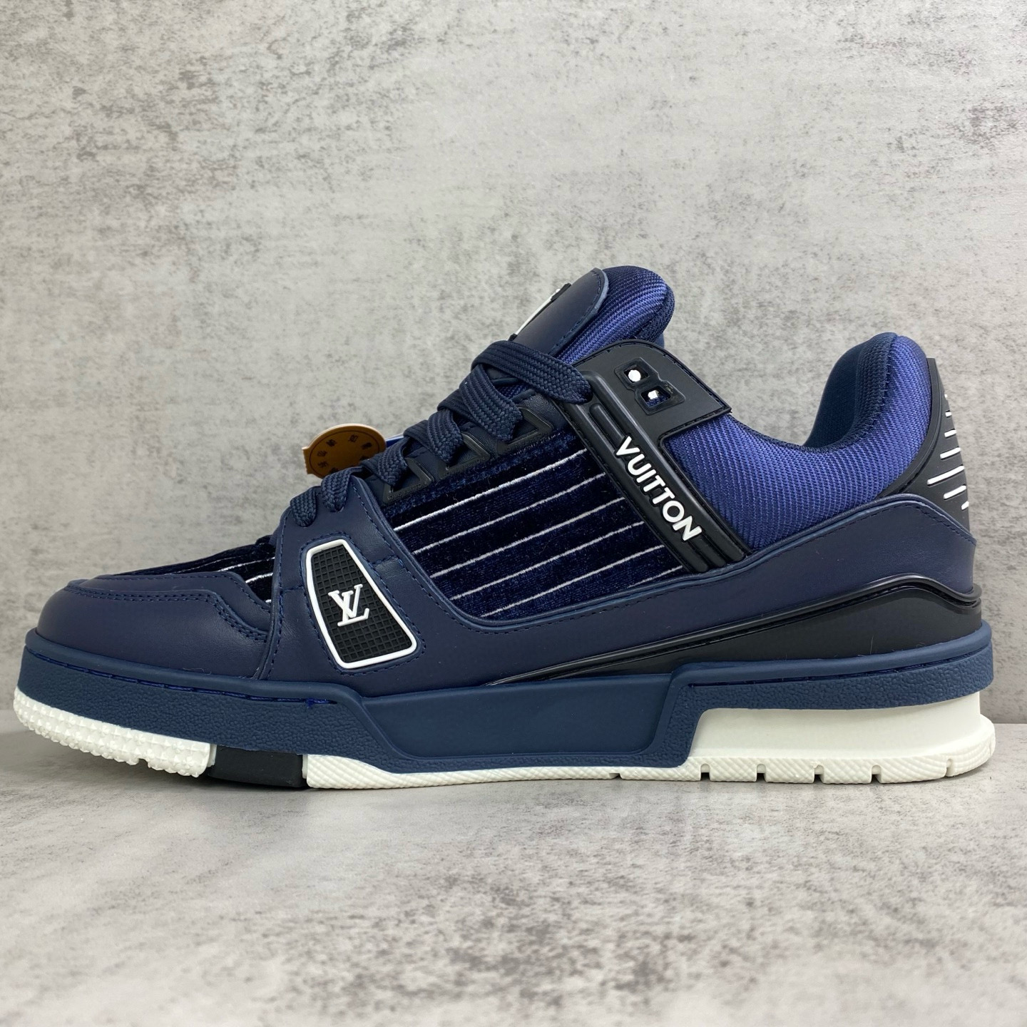 LV shoe