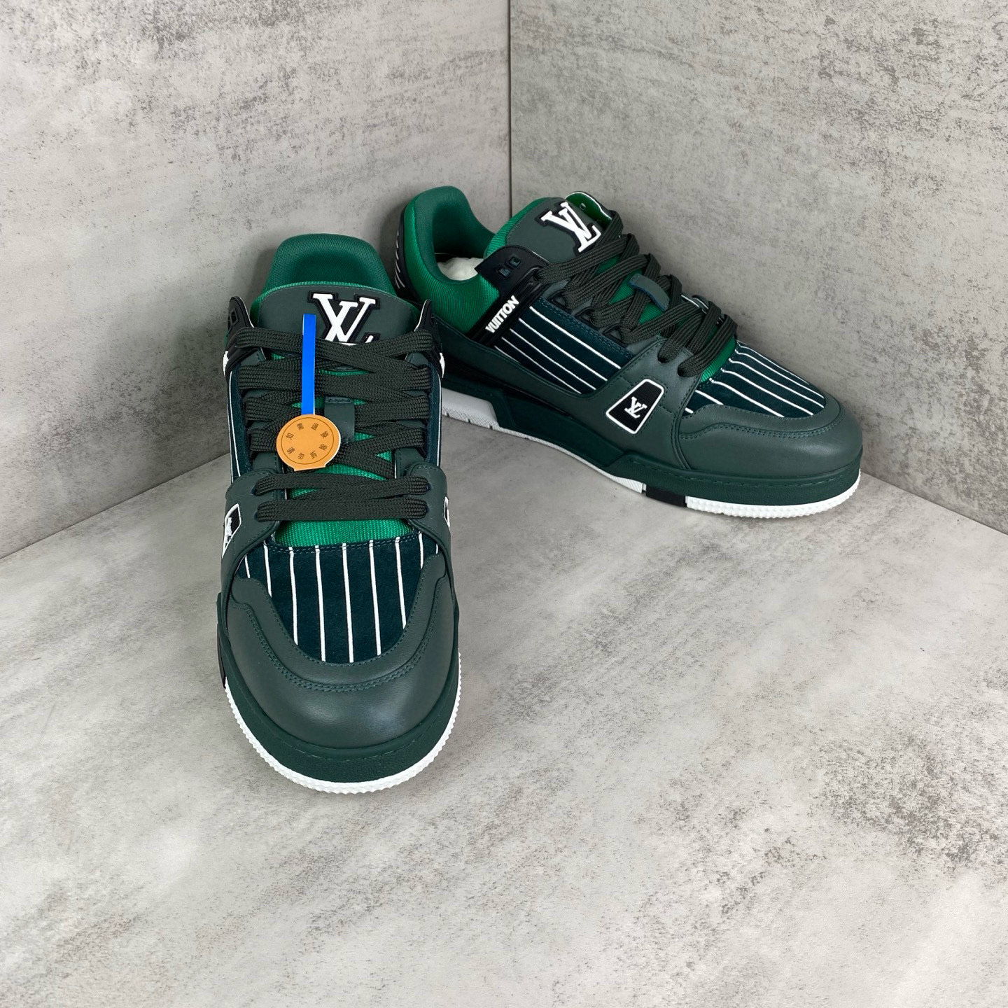 LV shoe