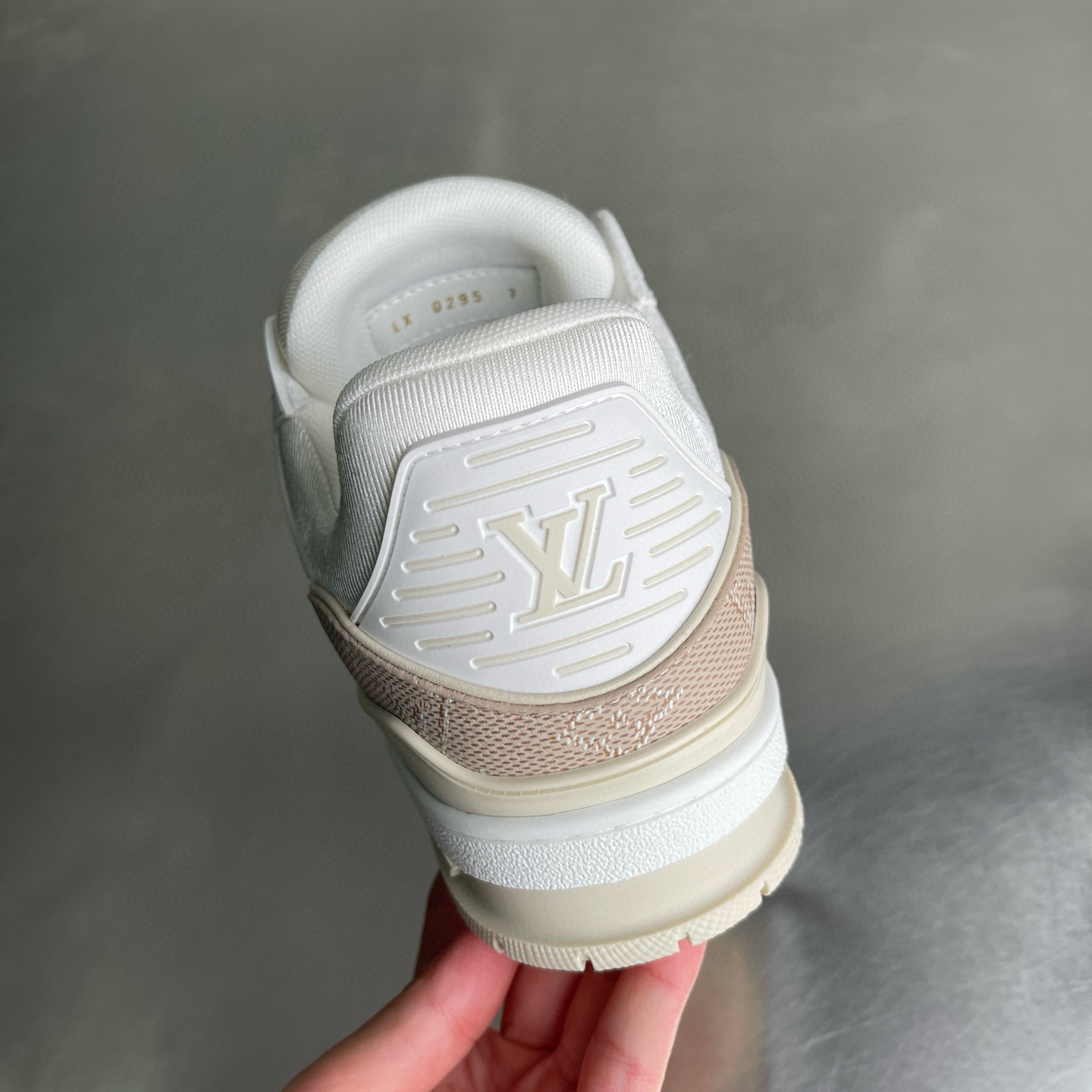LV shoe