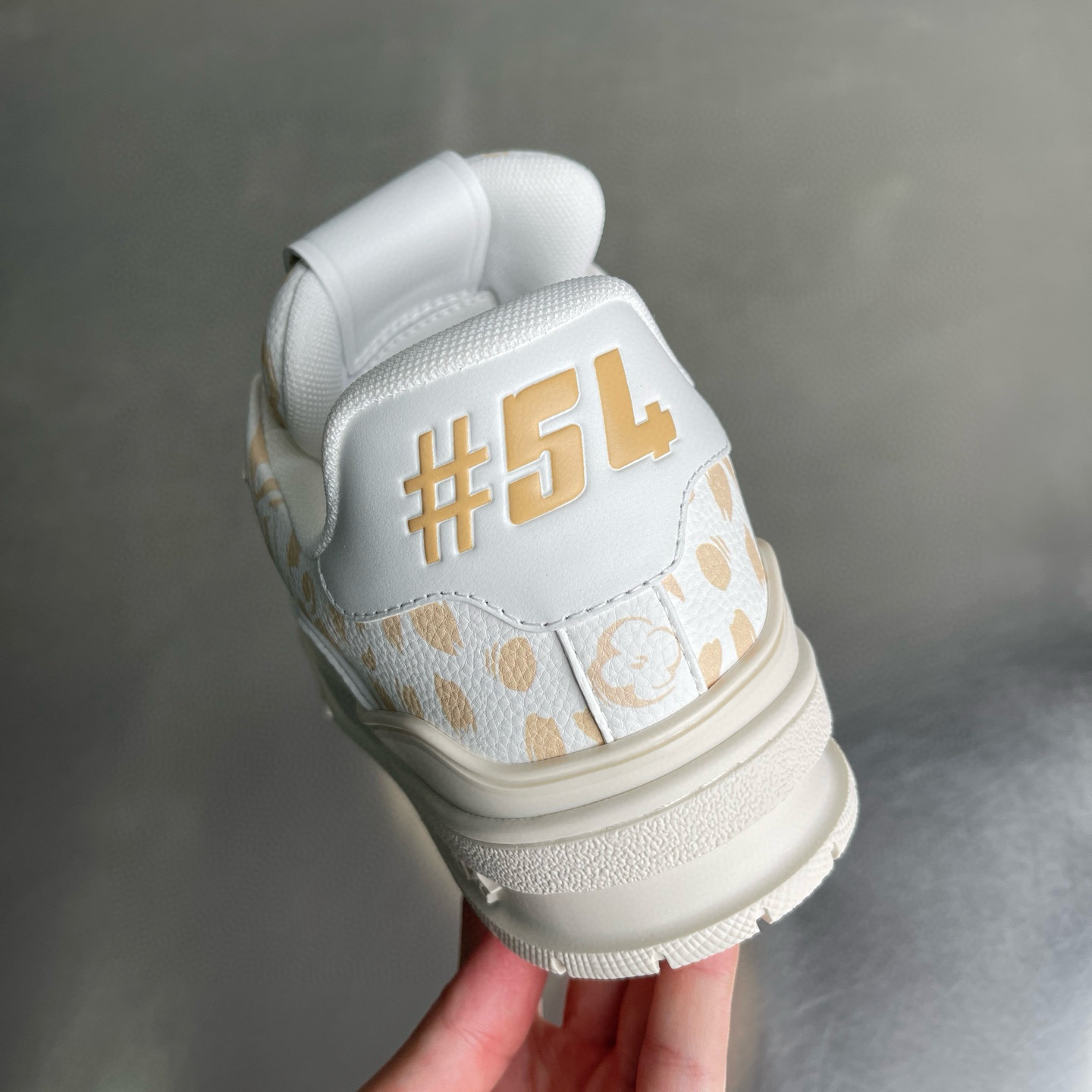 LV shoe